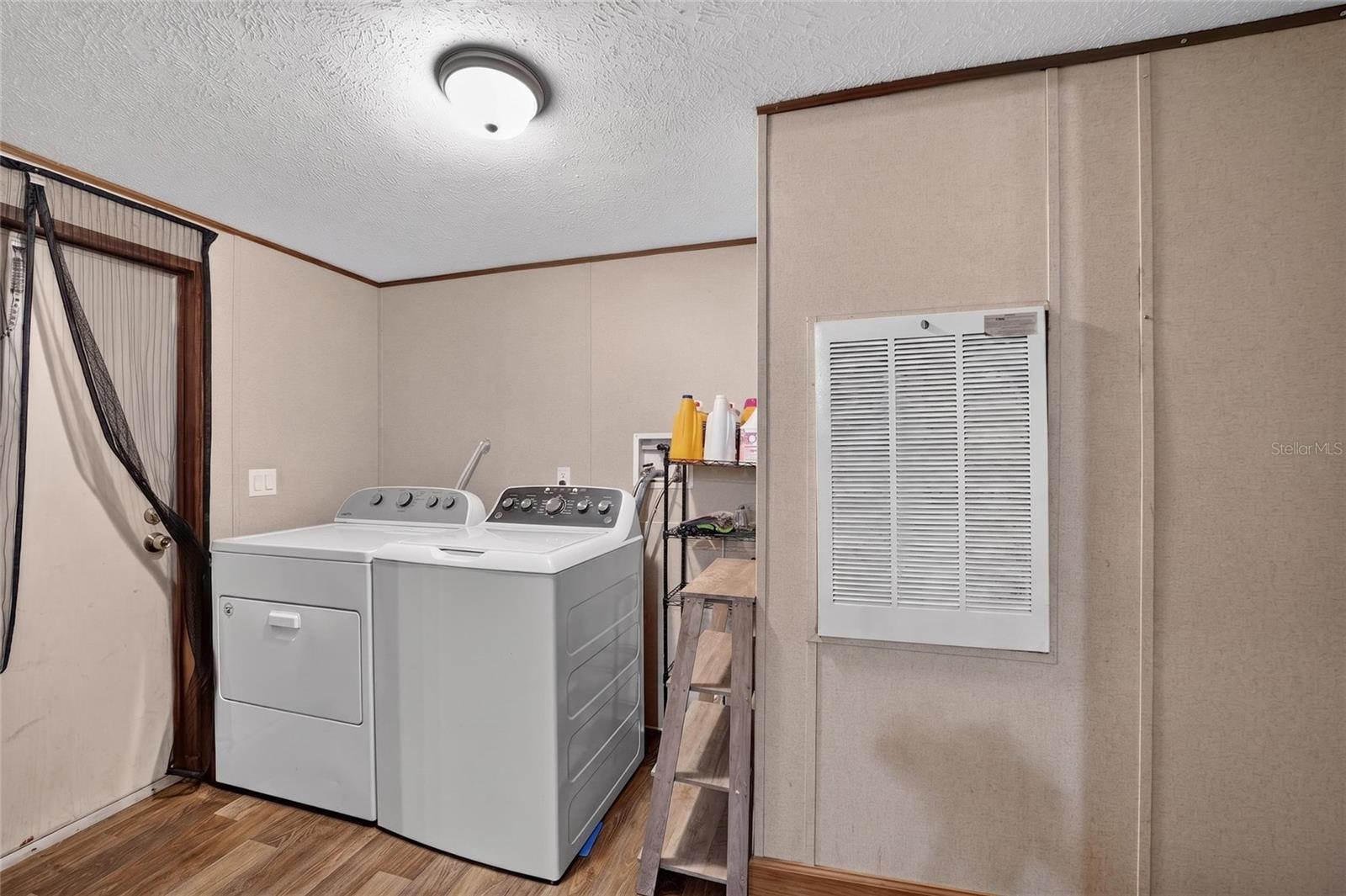 LEISURE ACRES UNIT 04A - Residential