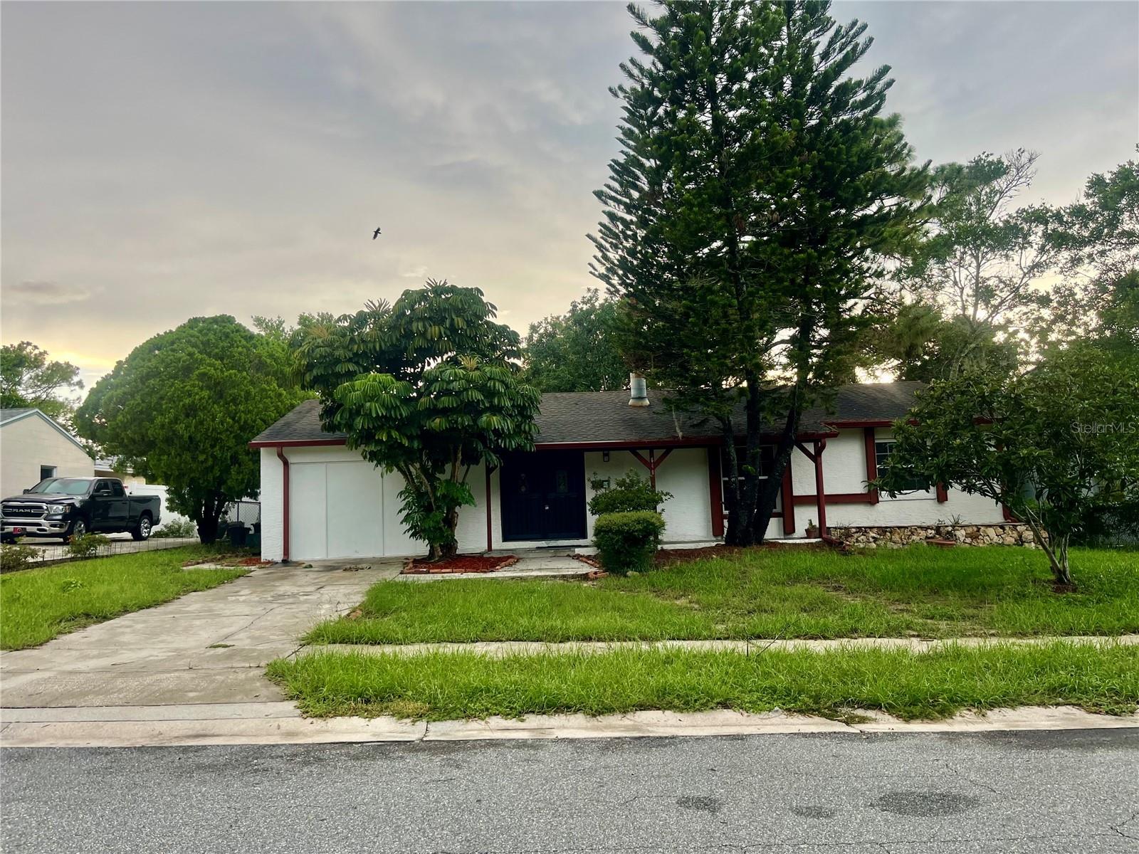 LAKE KATHRYN WOODS - Residential