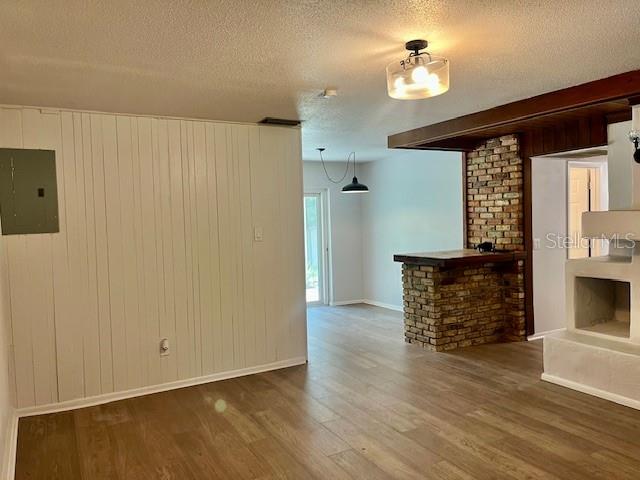 LAKE KATHRYN WOODS - Residential