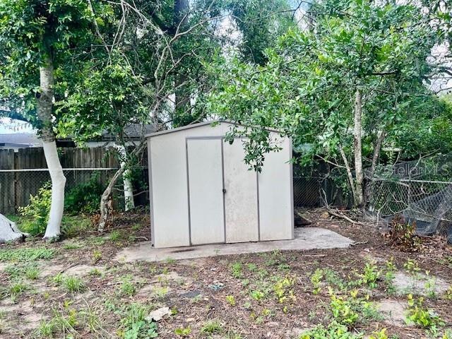 LAKE KATHRYN WOODS - Residential