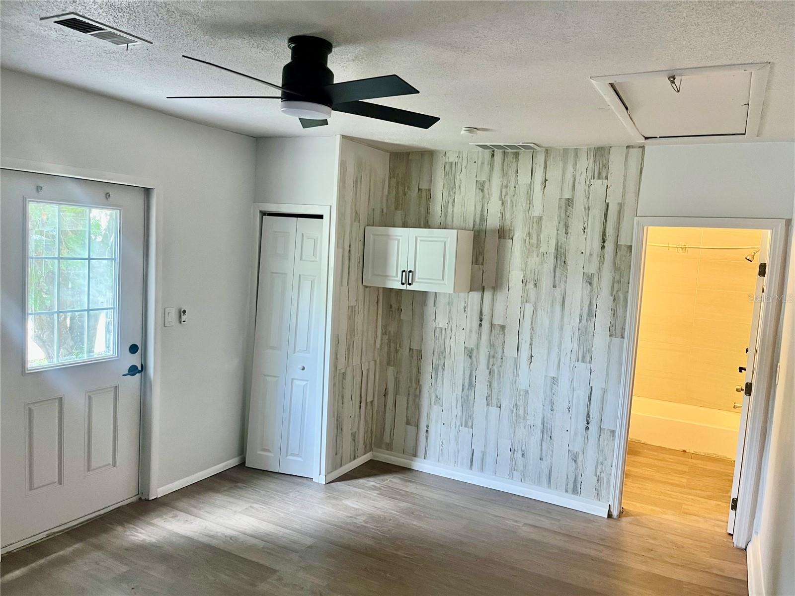 LAKE KATHRYN WOODS - Residential