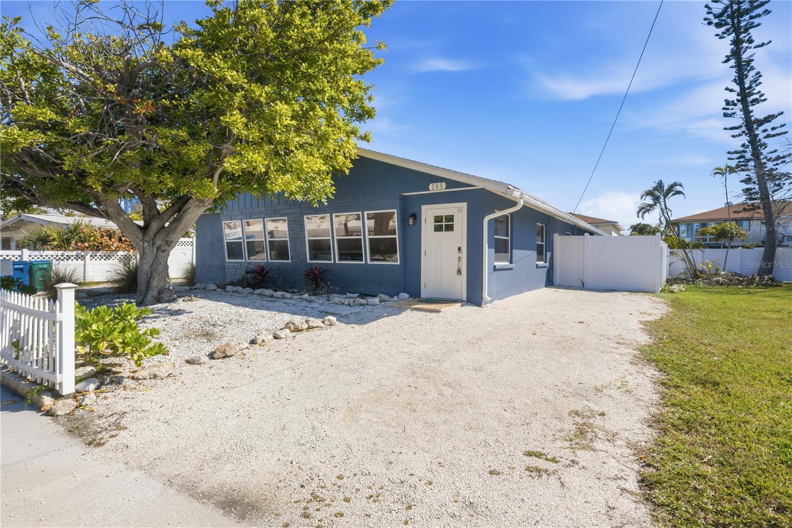 HAVERKOS COURT - Residential