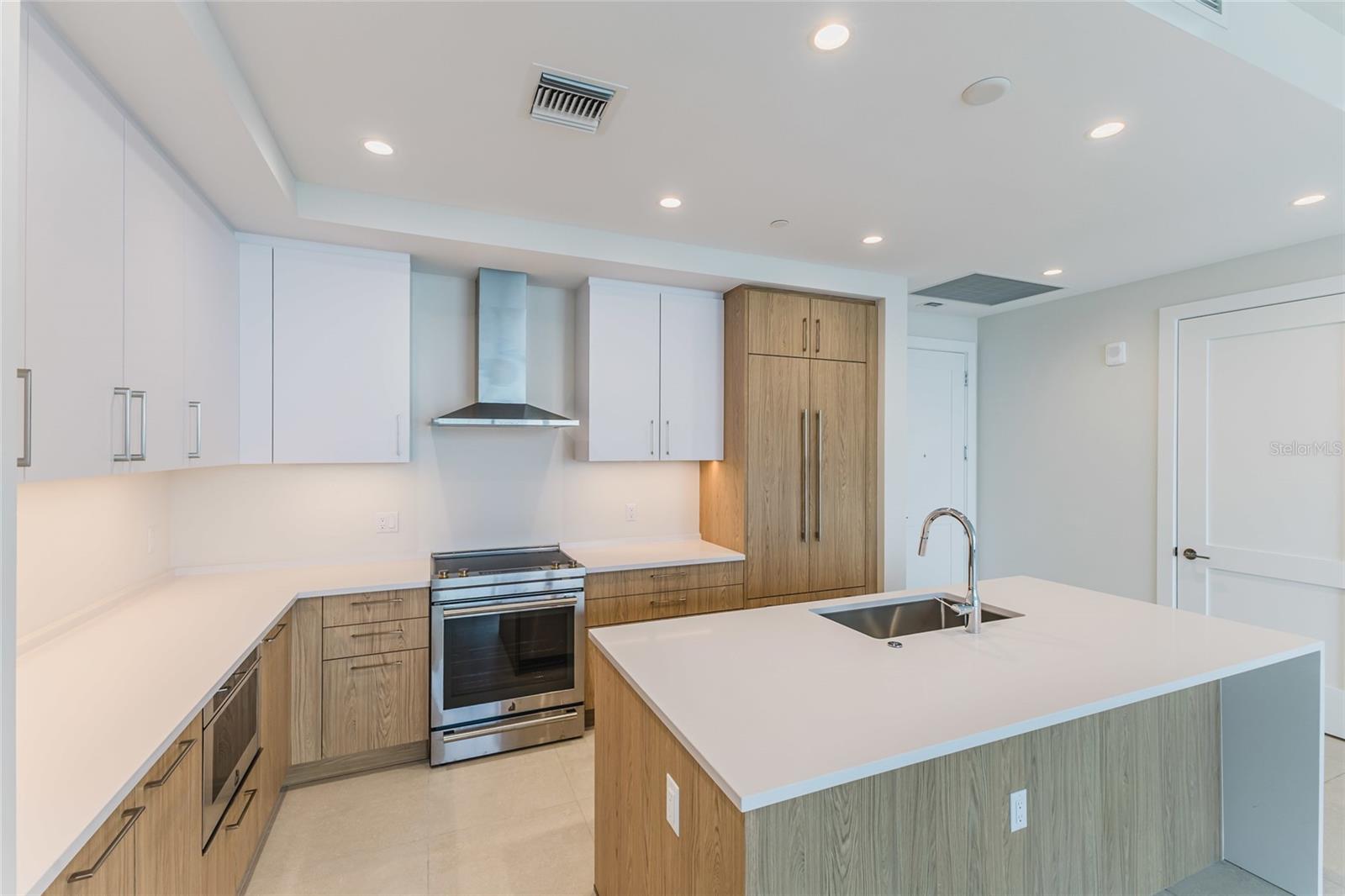 ART HOUSE CONDO - Residential