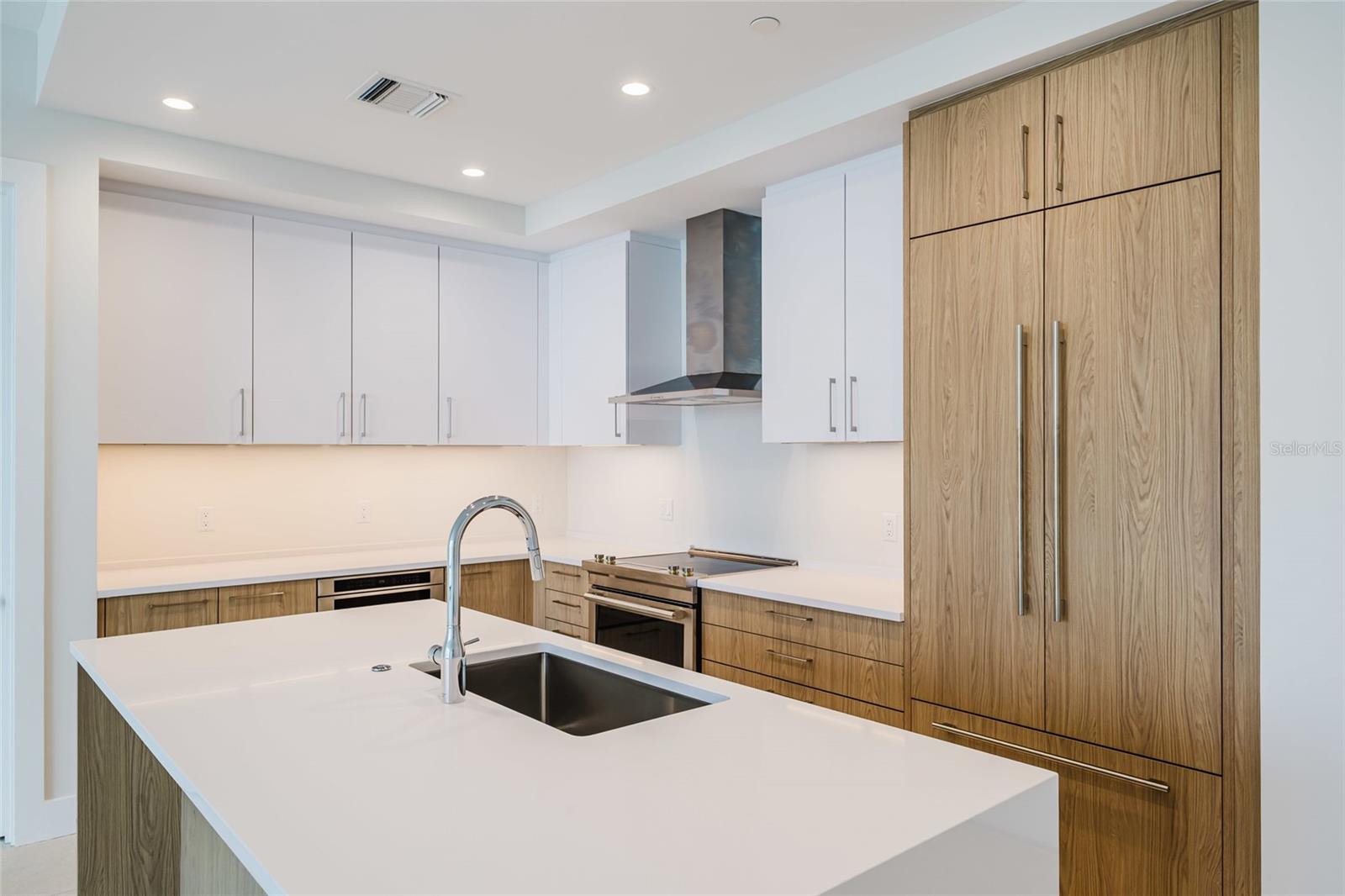 ART HOUSE CONDO - Residential