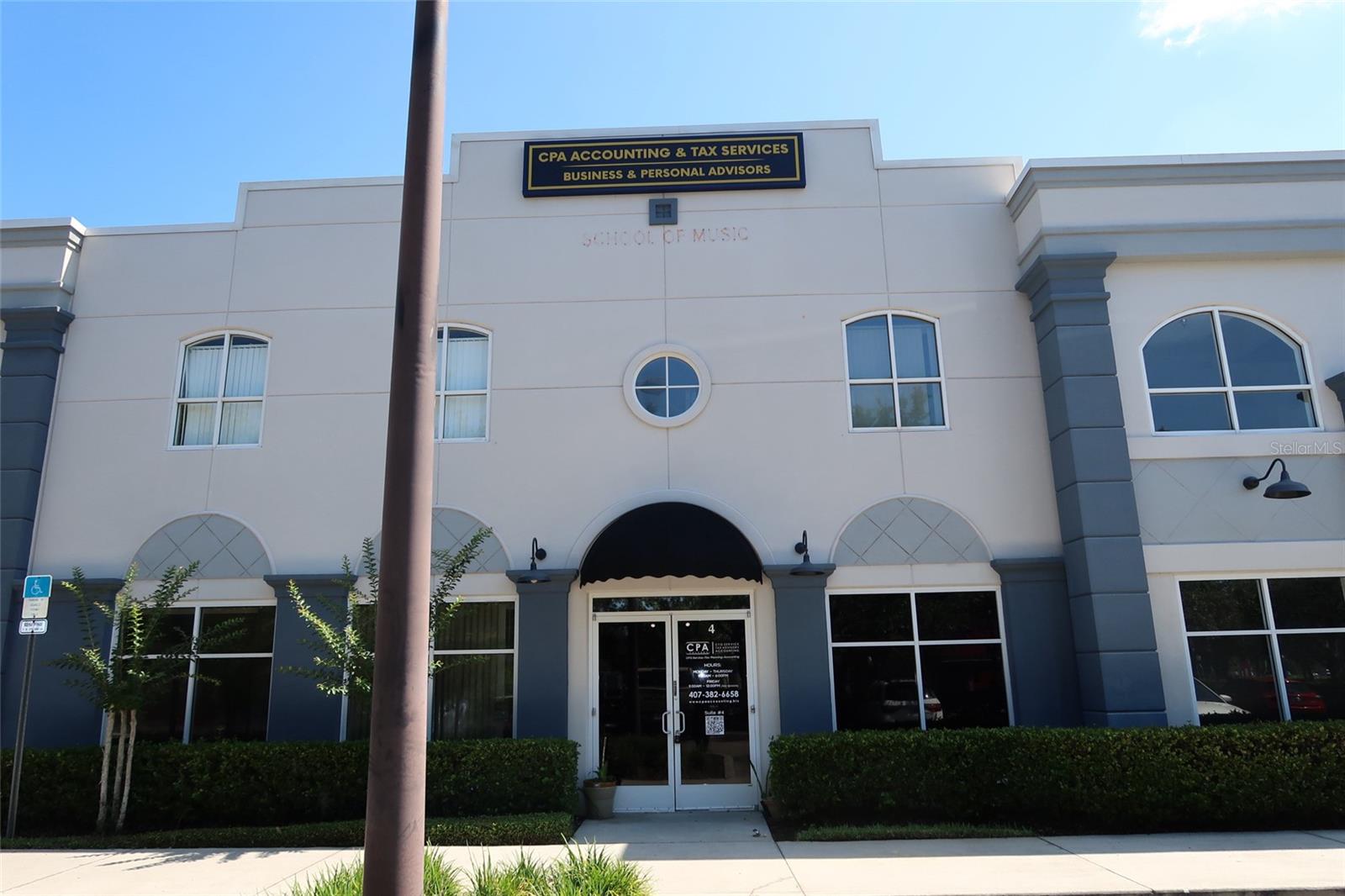 ALAFAYA BUSN CENTER - Commercial Lease