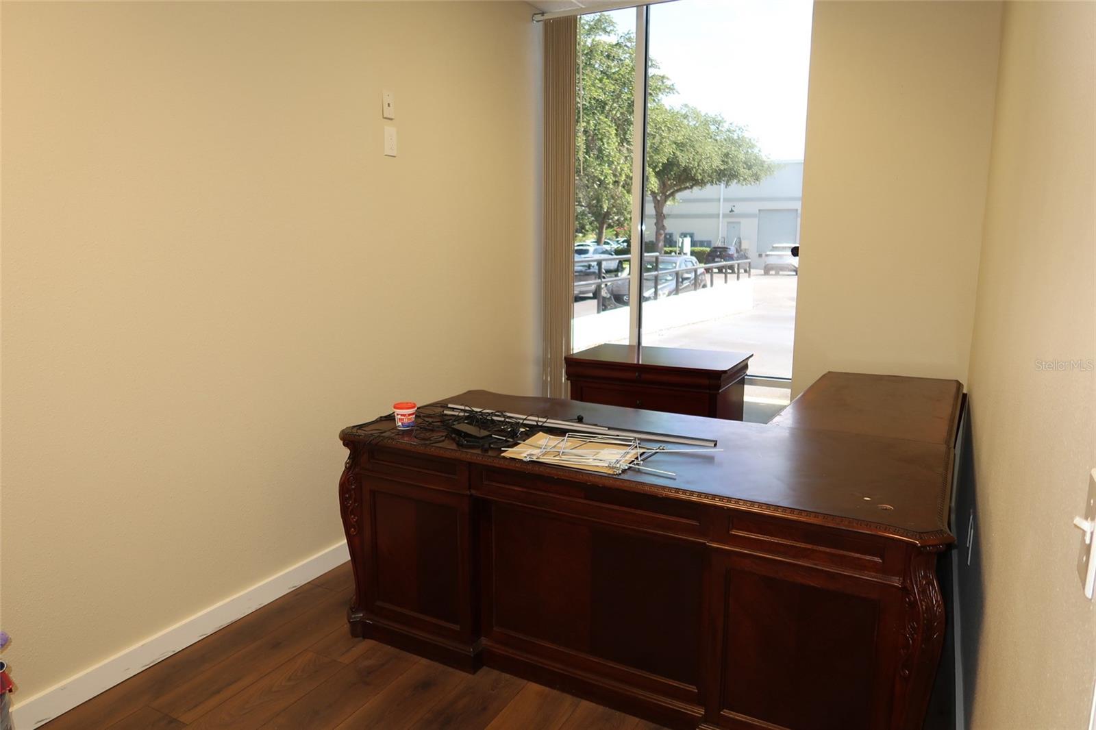 ALAFAYA BUSN CENTER - Commercial Lease