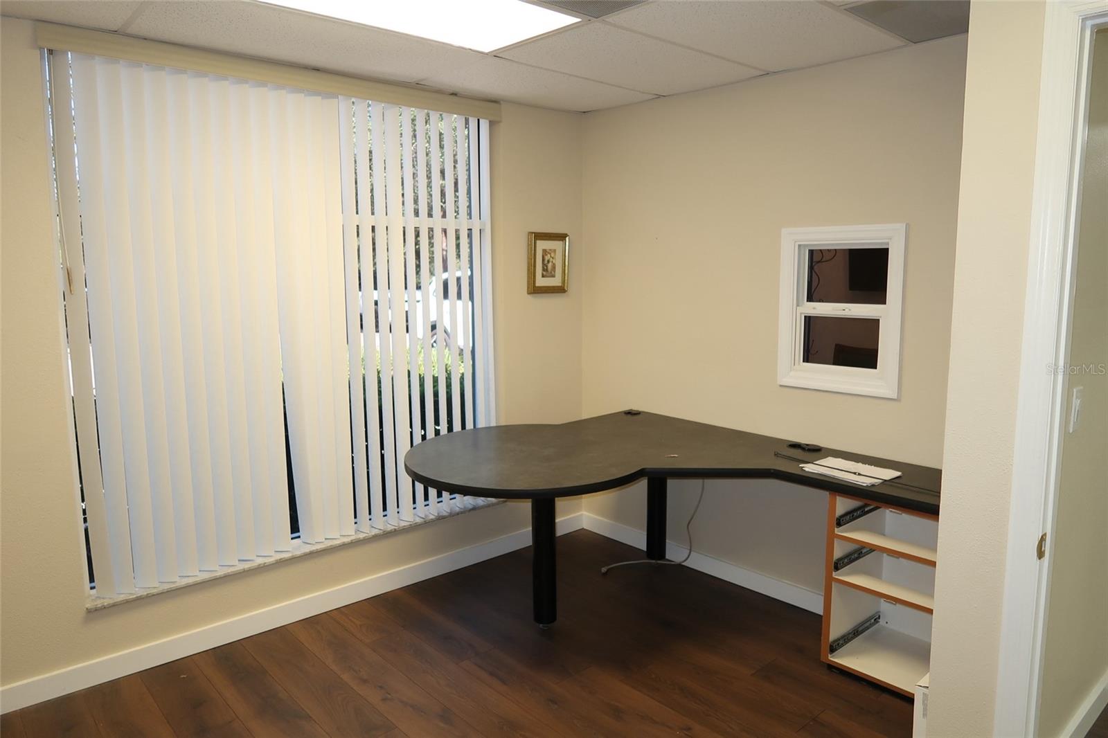 ALAFAYA BUSN CENTER - Commercial Lease