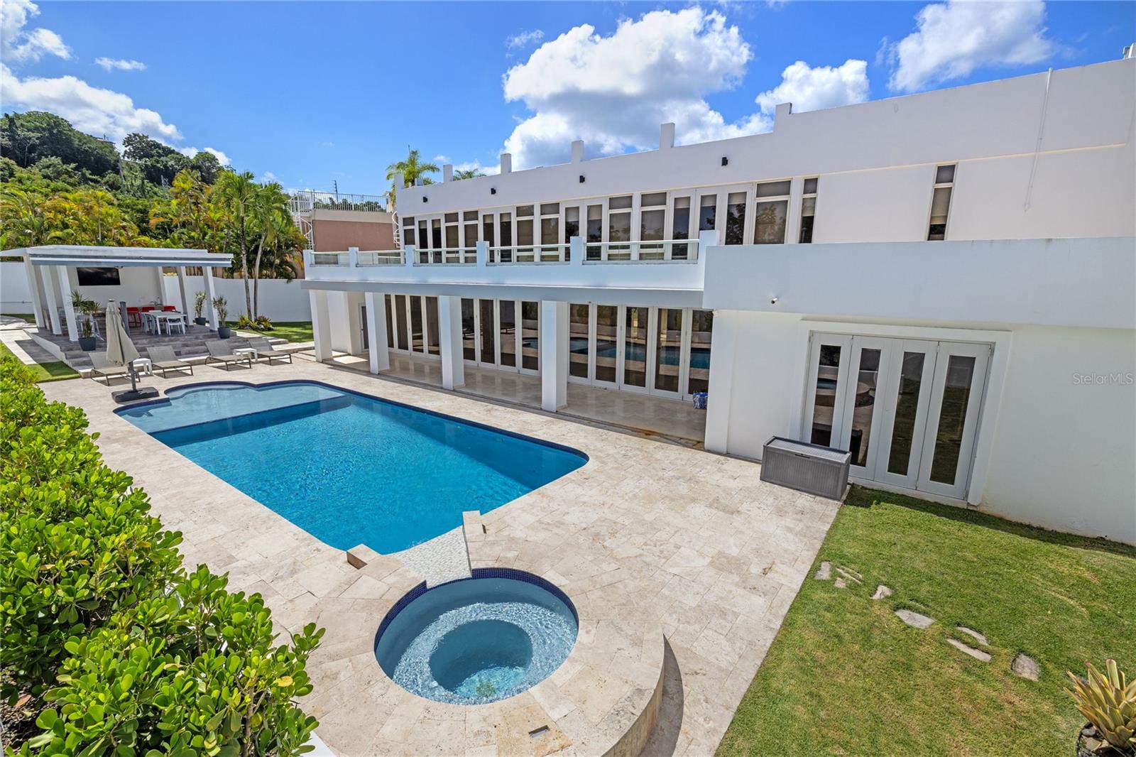 LA VILLA DE TORRIMAR - Residential