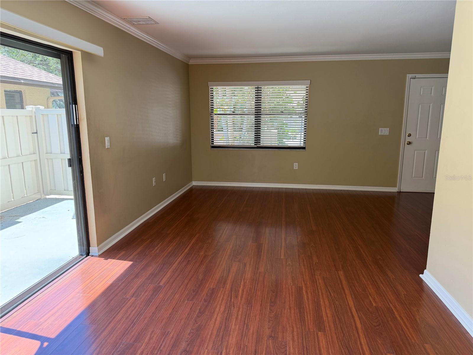 FIVE LAKES 1 & 1C - Residential Lease