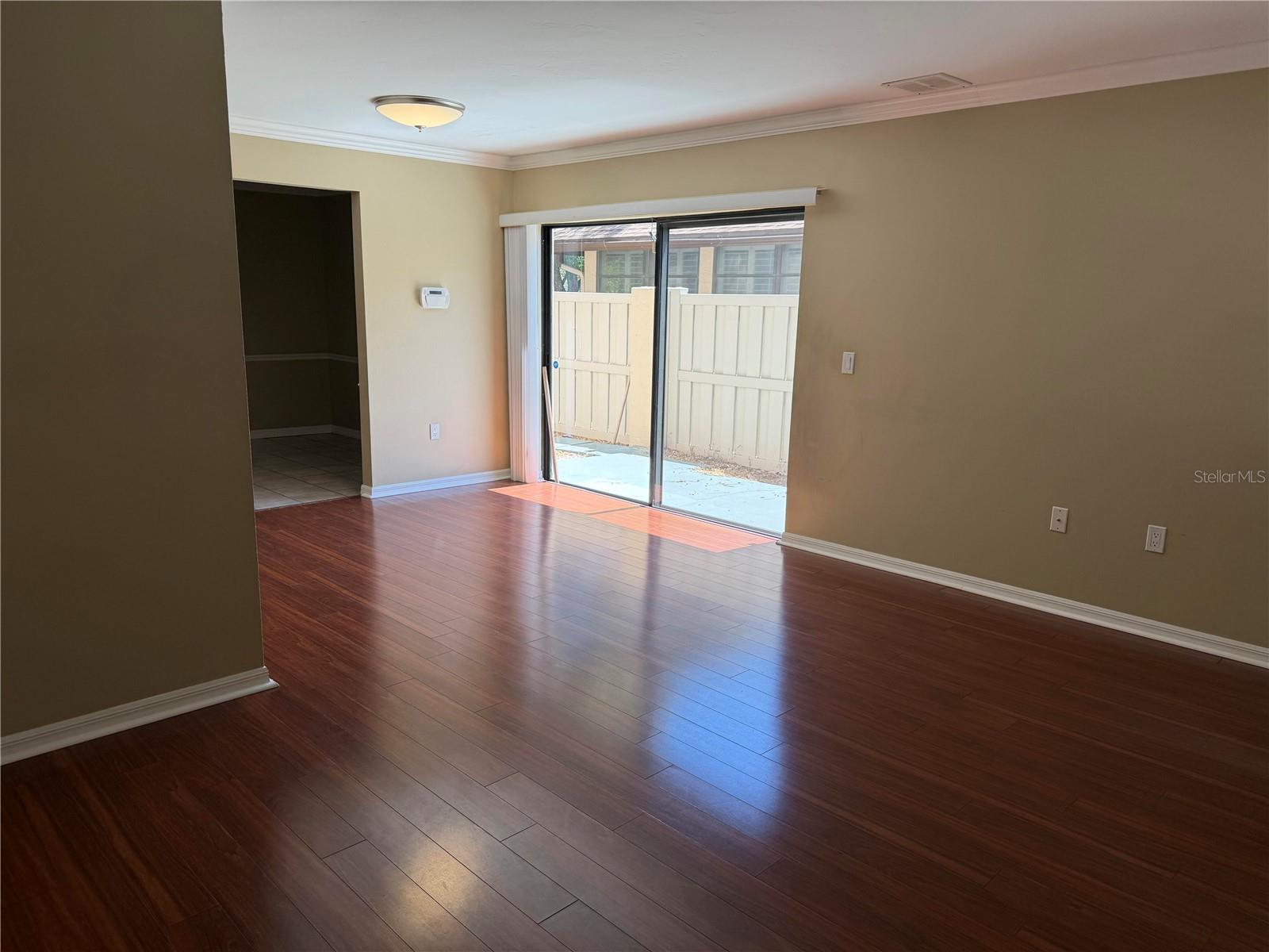 FIVE LAKES 1 & 1C - Residential Lease