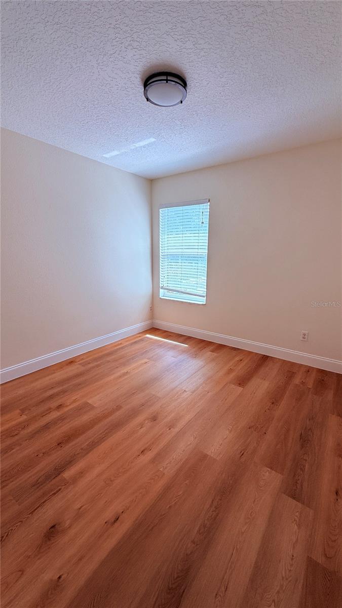 VISTAS AT LAKE HOWELL - Residential Lease