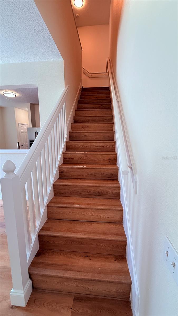 VISTAS AT LAKE HOWELL - Residential Lease