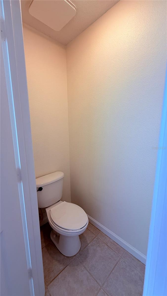 VISTAS AT LAKE HOWELL - Residential Lease