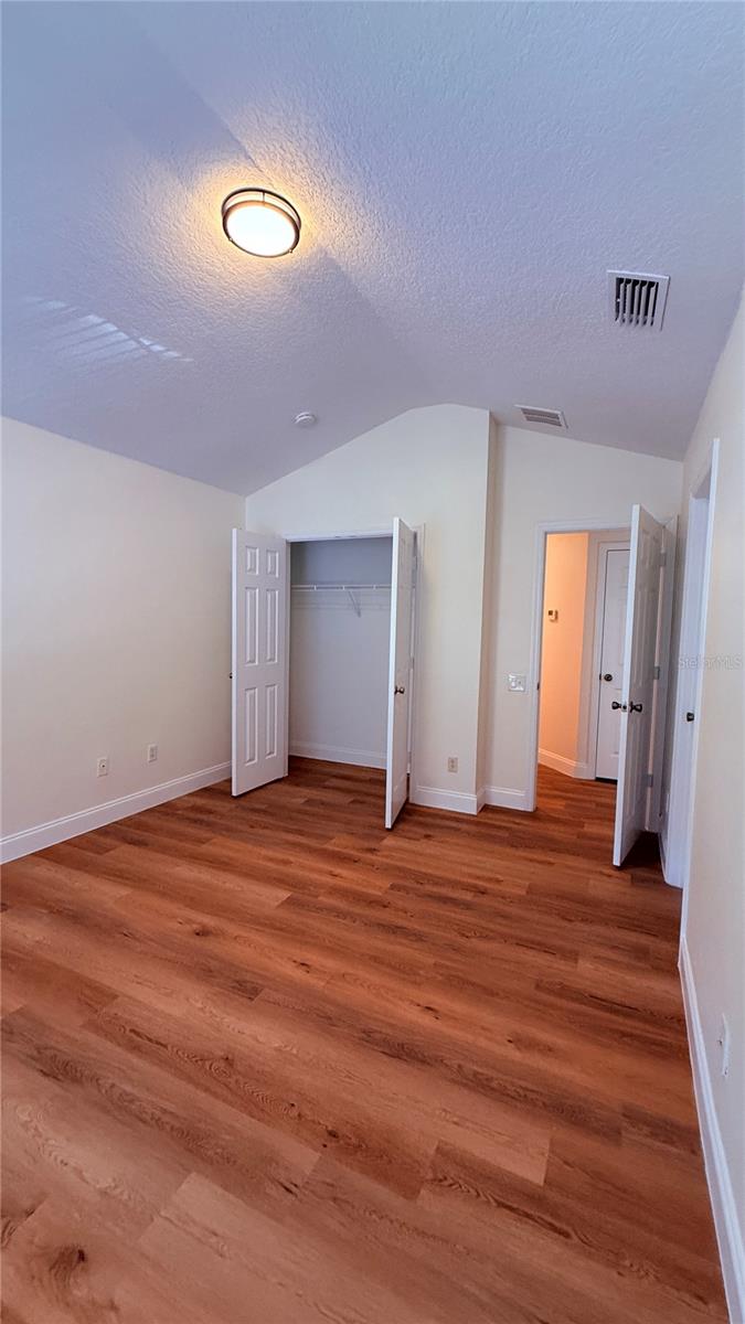 VISTAS AT LAKE HOWELL - Residential Lease