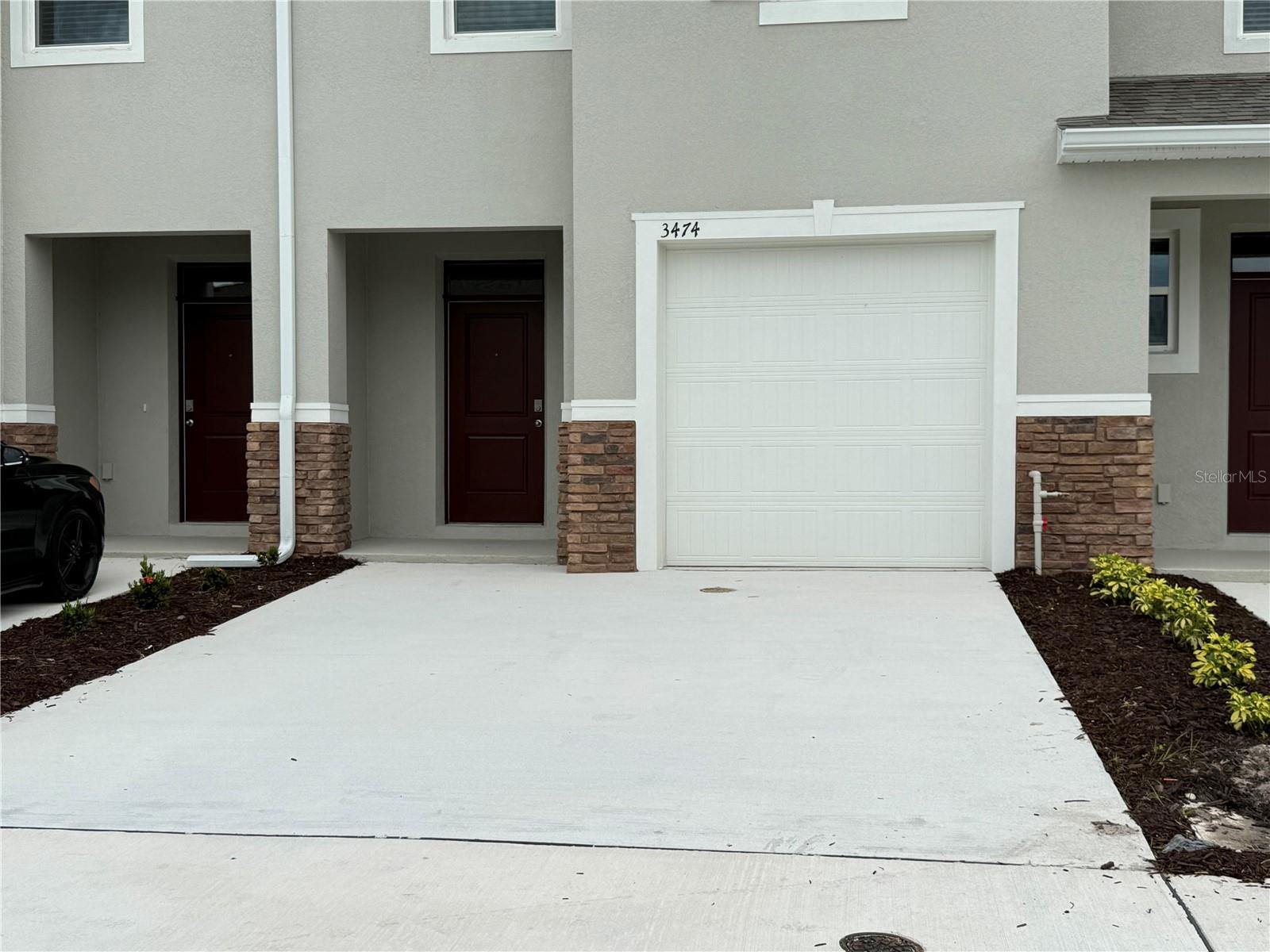 NONA WEST TWNHMS - Residential Lease
