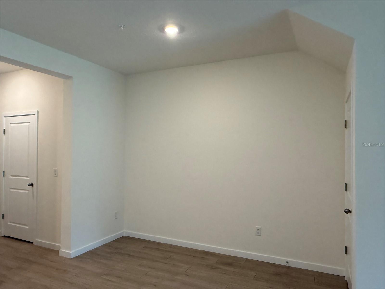 NONA WEST TWNHMS - Residential Lease
