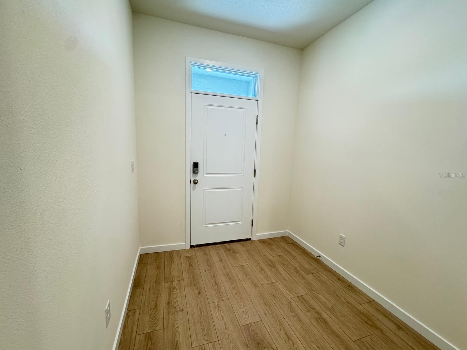 NONA WEST TWNHMS - Residential Lease