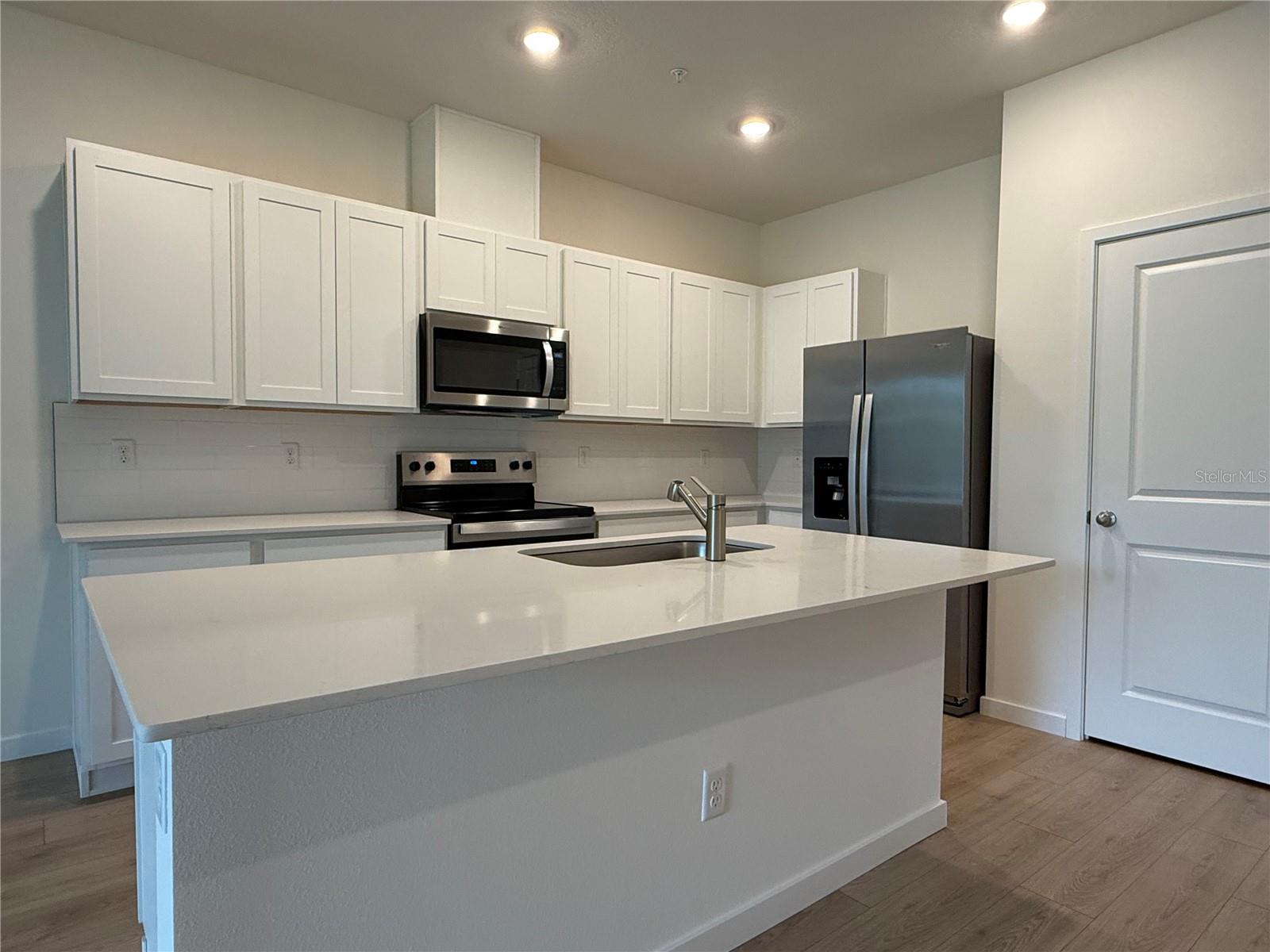 NONA WEST TWNHMS - Residential Lease