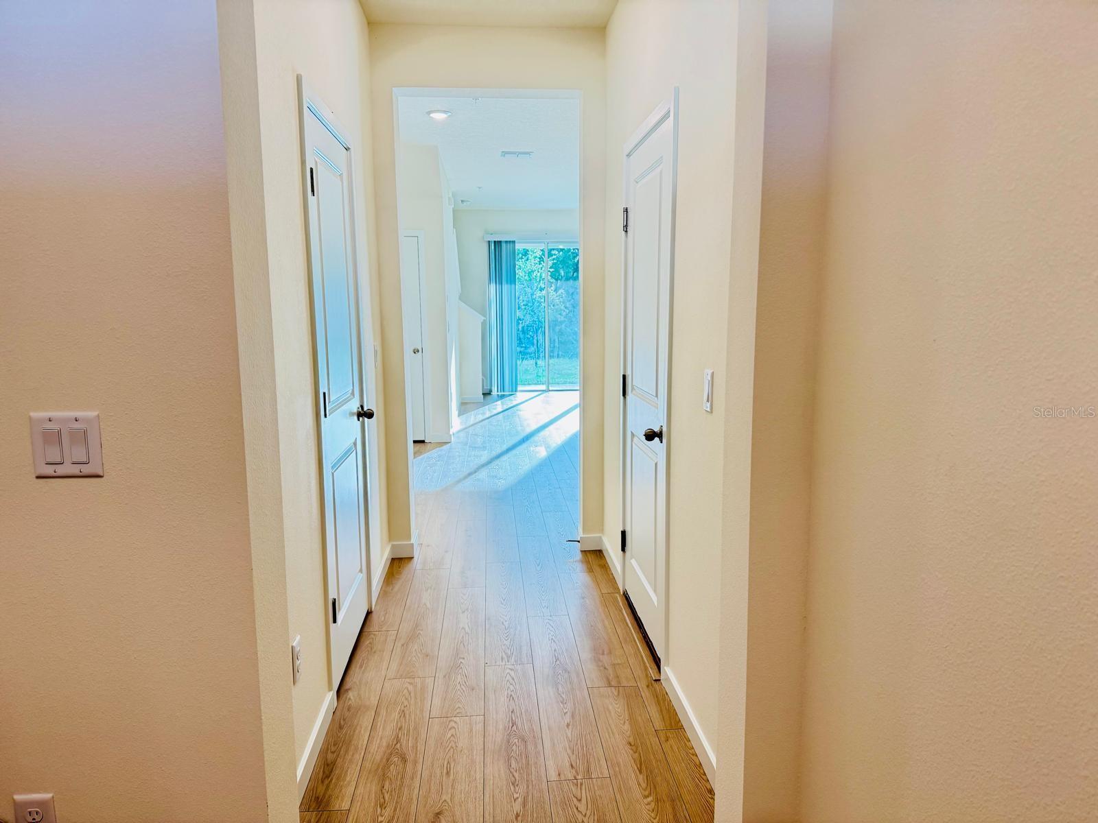 NONA WEST TWNHMS - Residential Lease