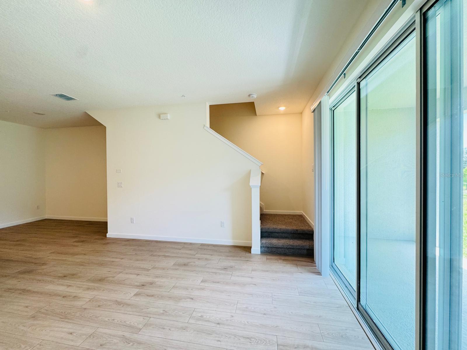 NONA WEST TWNHMS - Residential Lease