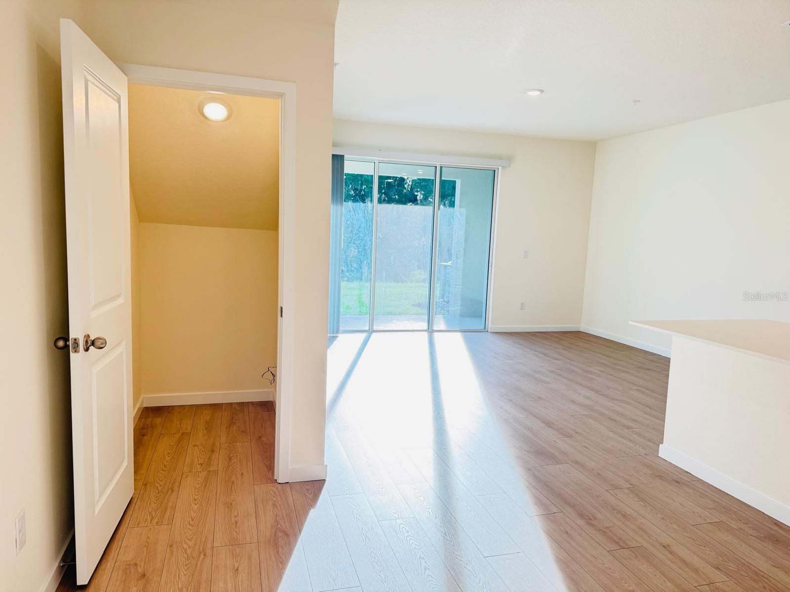 NONA WEST TWNHMS - Residential Lease