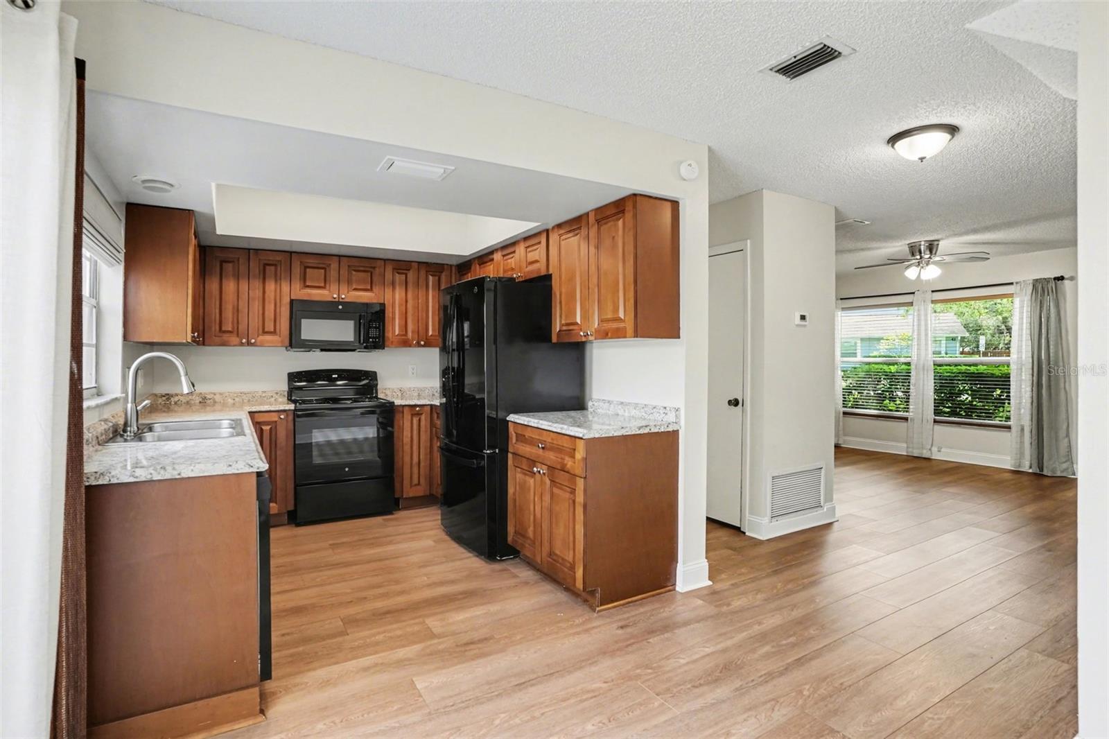 LAKE FOREST UNIT 5 A - Residential