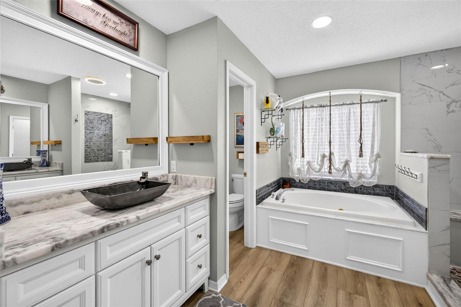 WATSON GLEN PH 1 - Residential