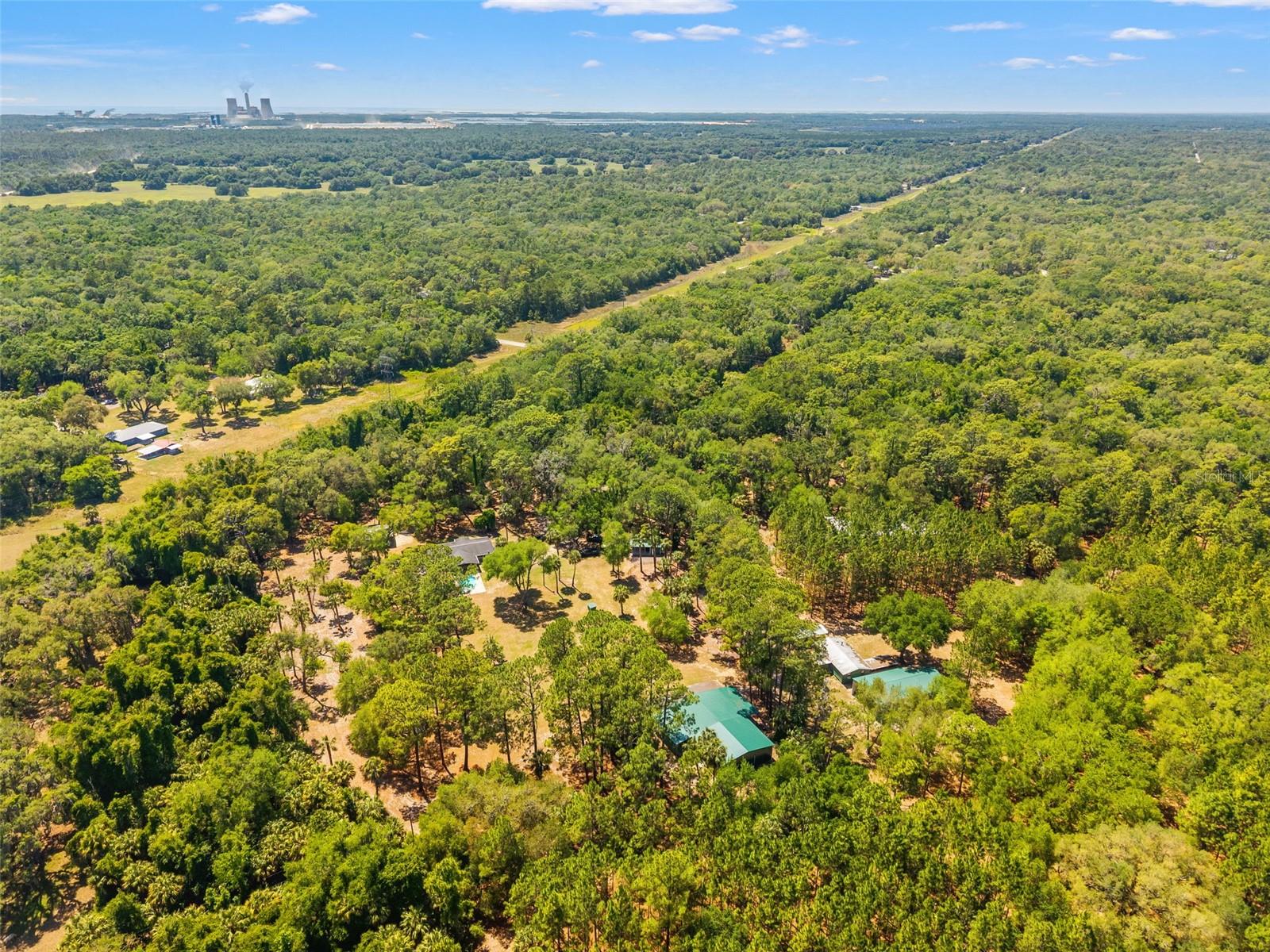 CRYSTAL MANOR - Residential
