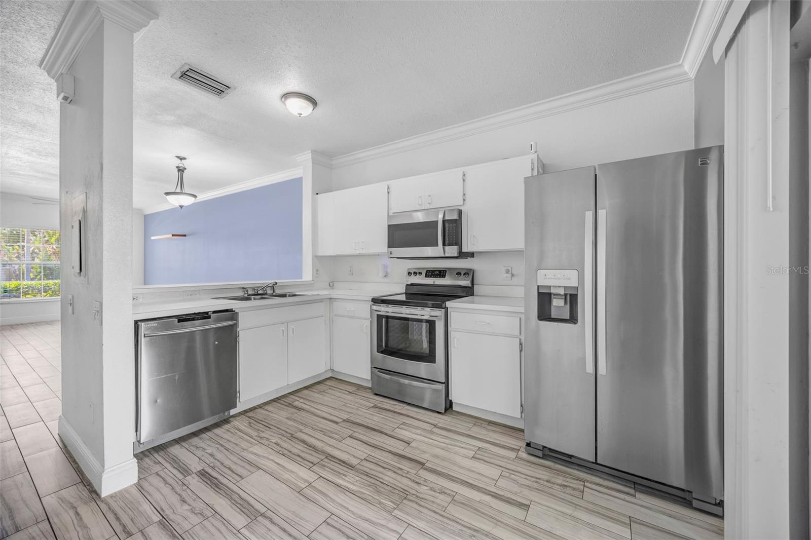 BAYSIDE KEY PH I - Residential Lease