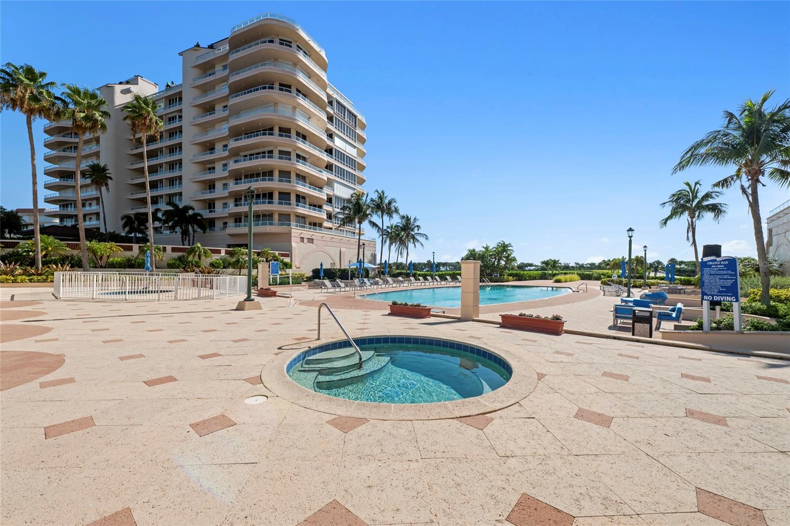 GRAND BAY 1 - Residential