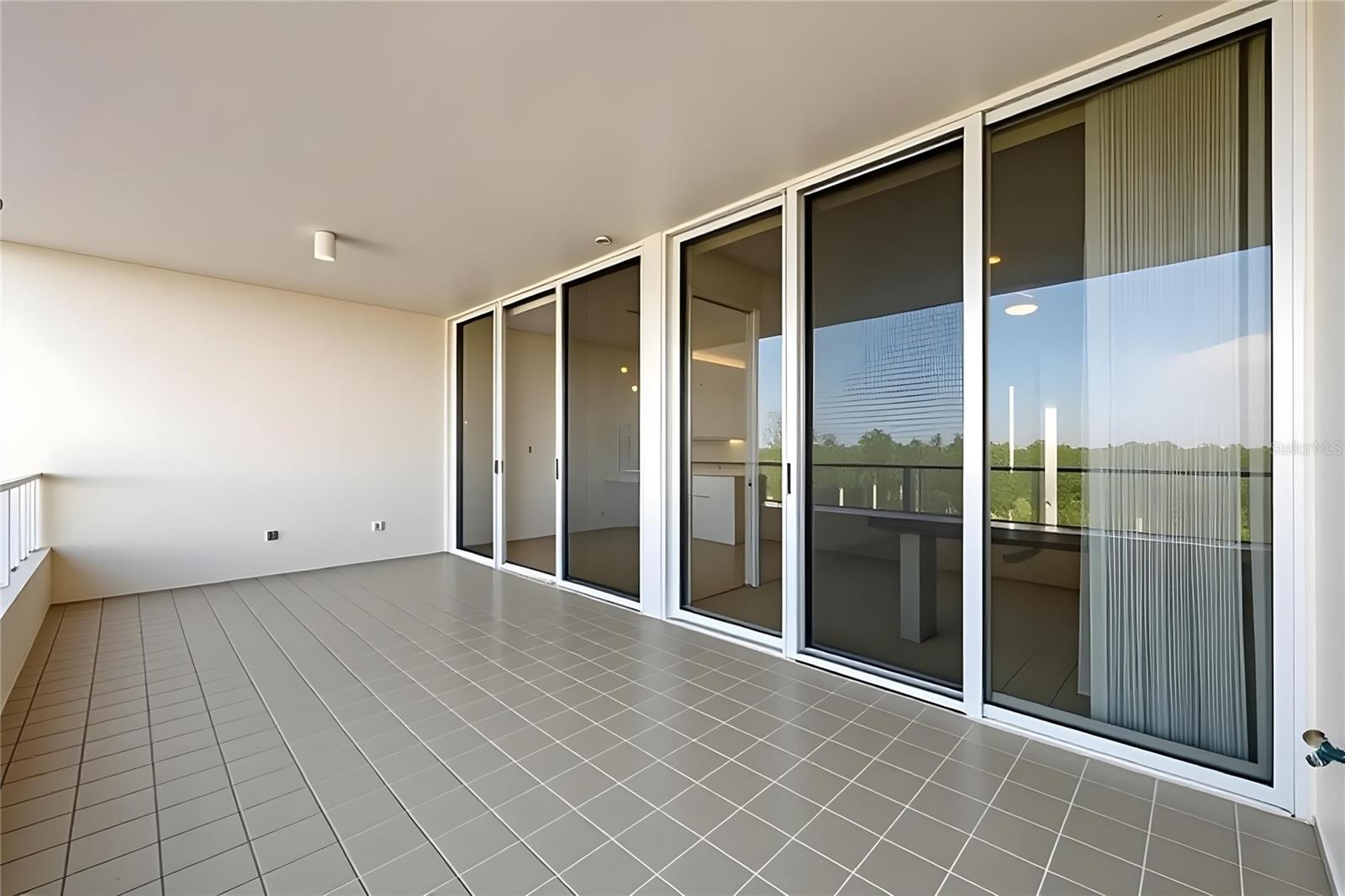 GRAND BAY 1 - Residential