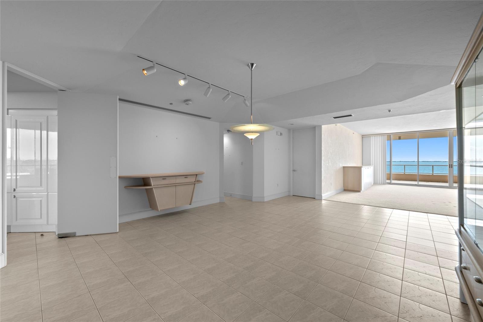 GRAND BAY 1 - Residential