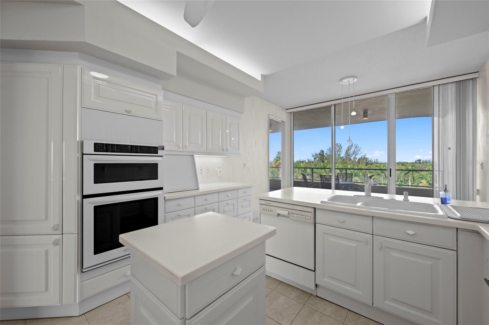 GRAND BAY 1 - Residential