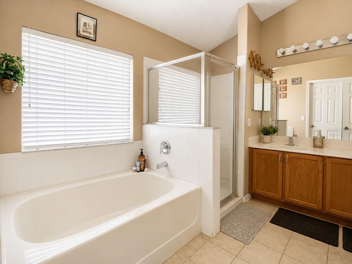 SILVER PALMS - Residential