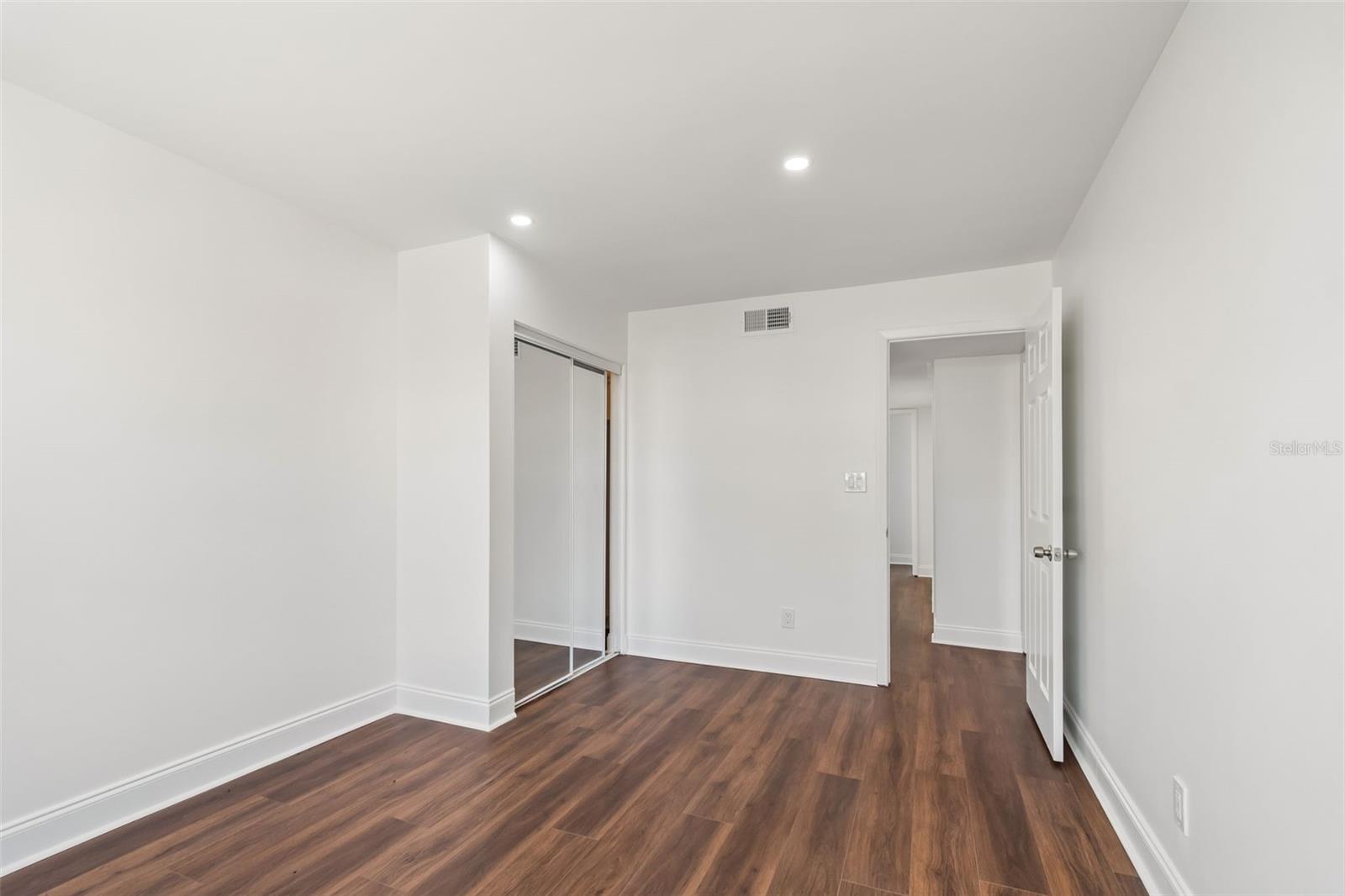 CAPRI ISLE - Residential