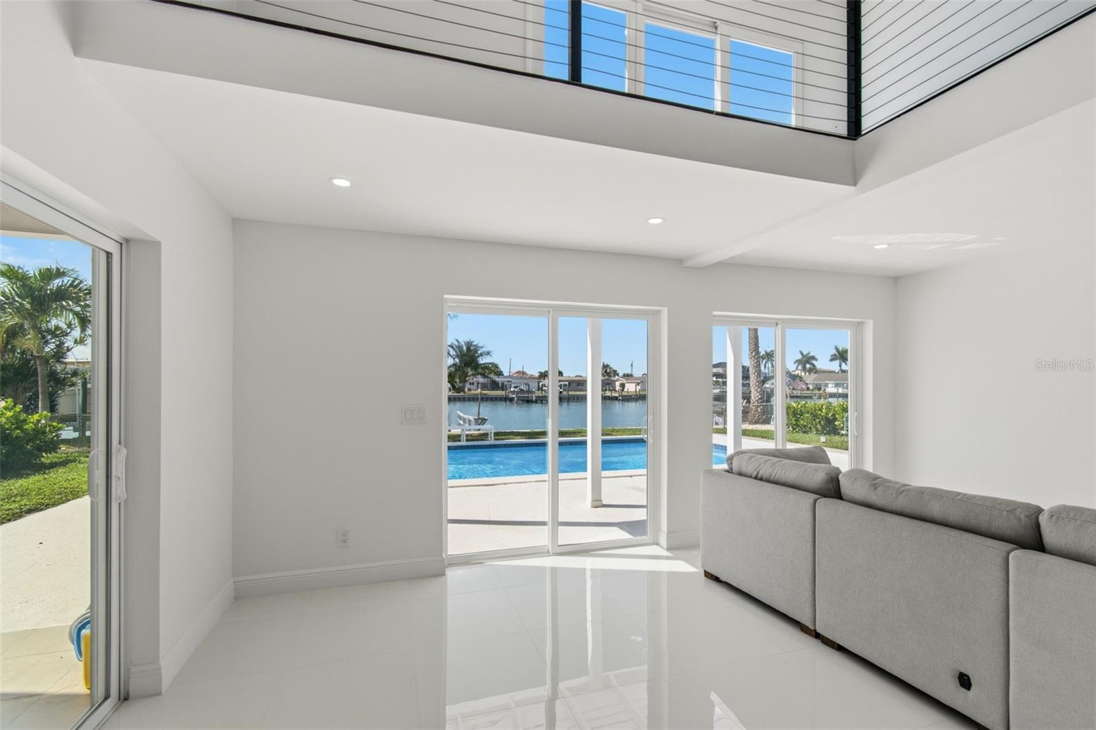 CAPRI ISLE - Residential
