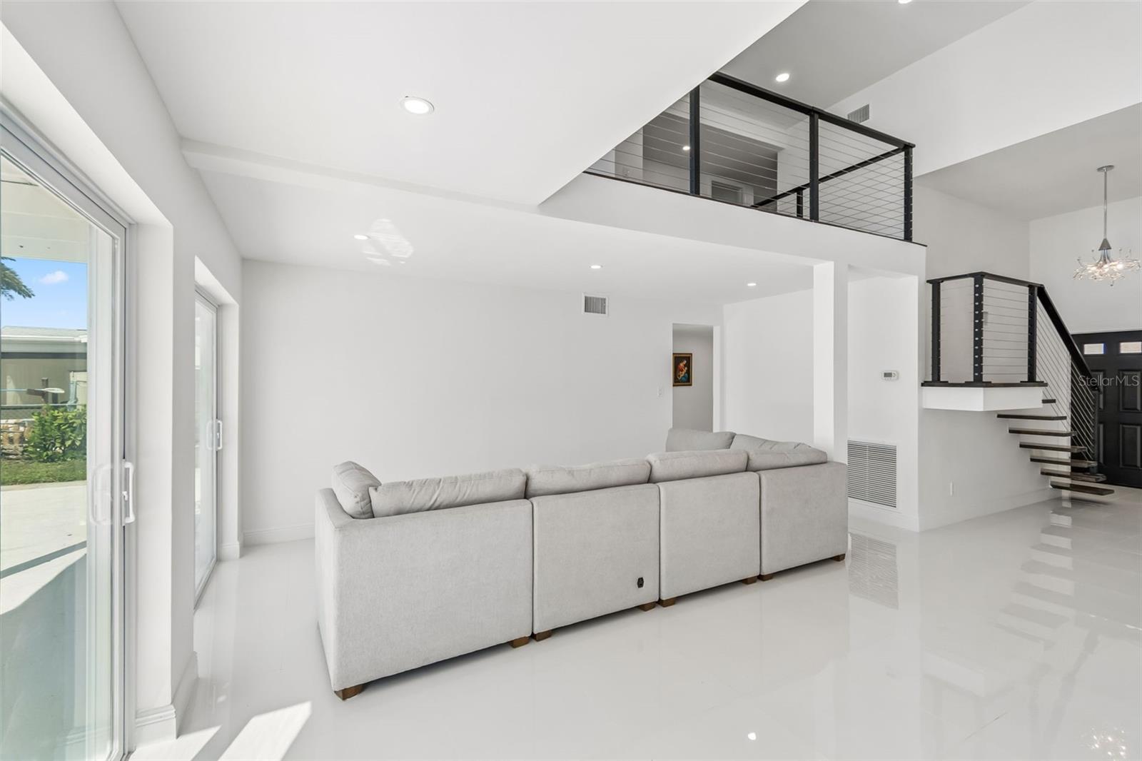 CAPRI ISLE - Residential