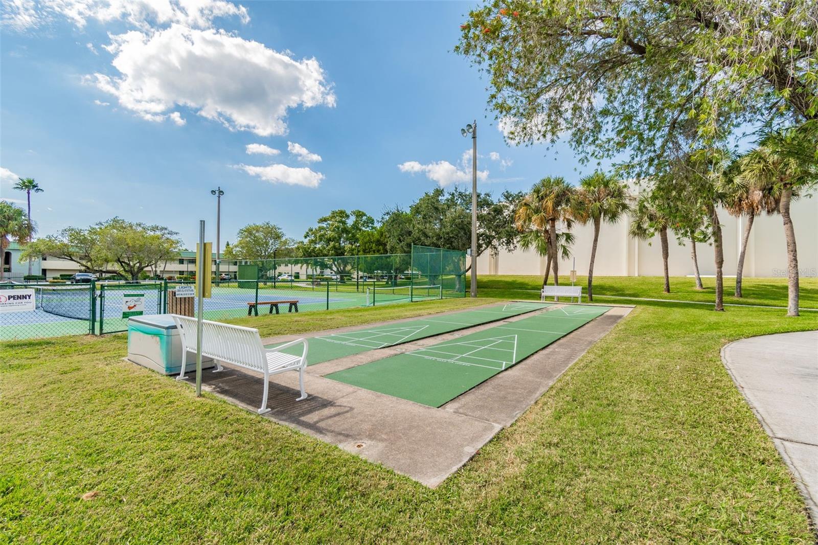 CAPRI ISLE - Residential
