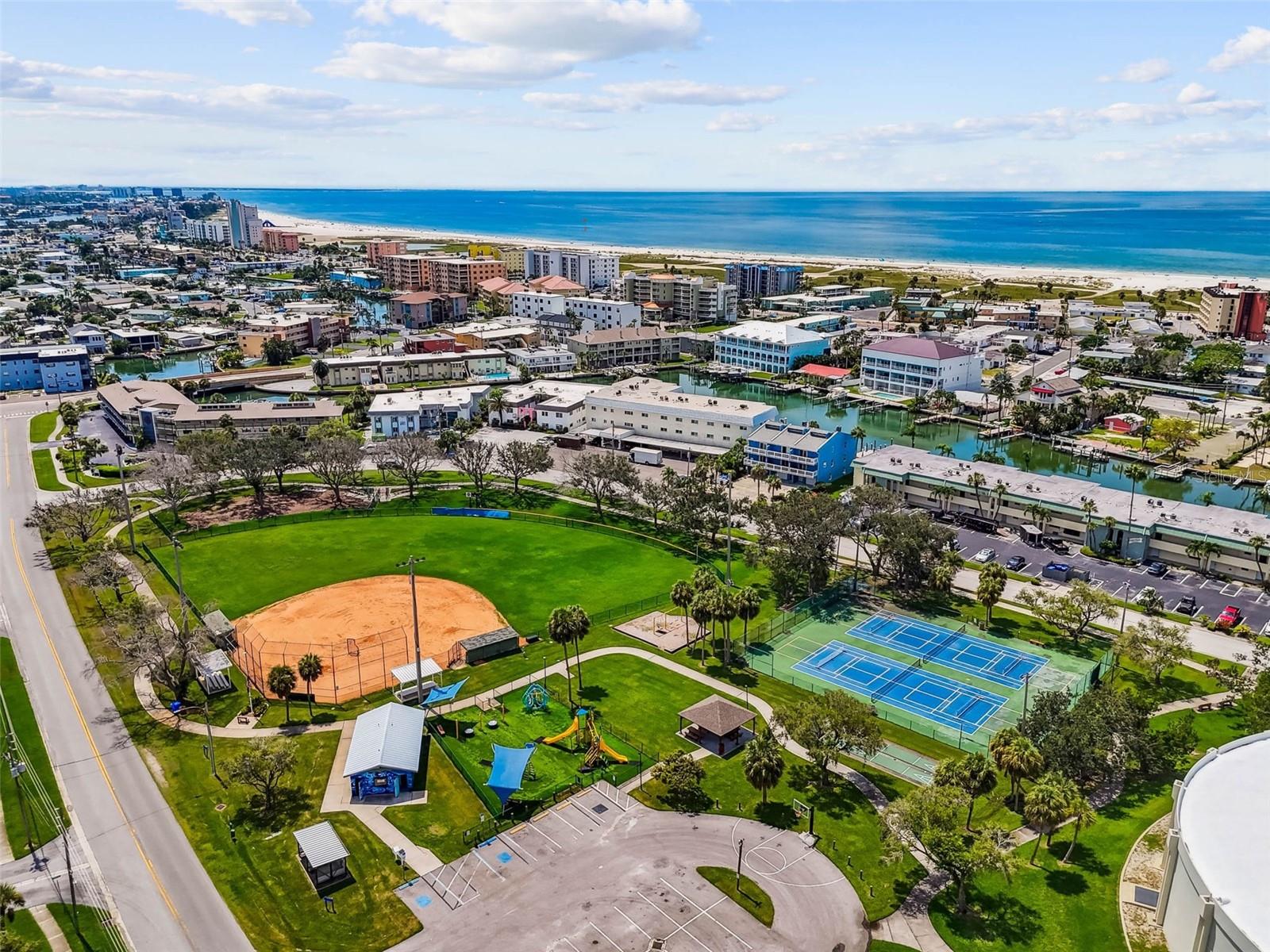 CAPRI ISLE - Residential
