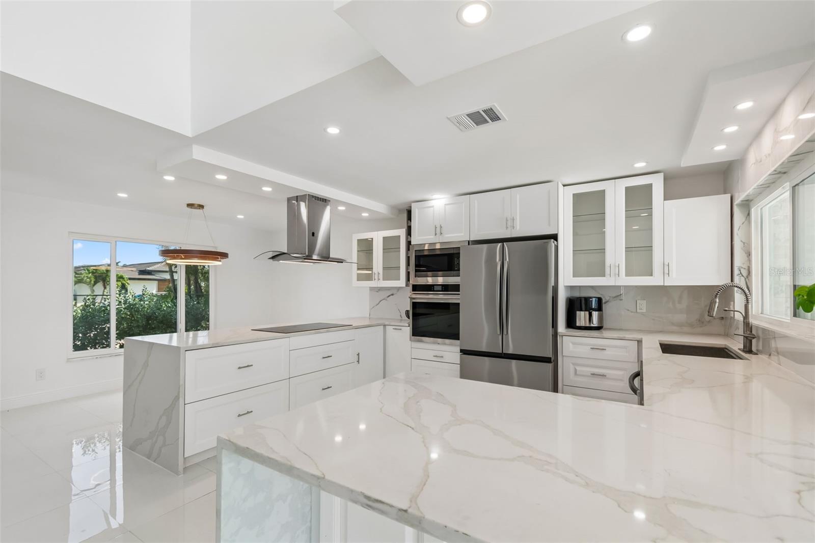 CAPRI ISLE - Residential