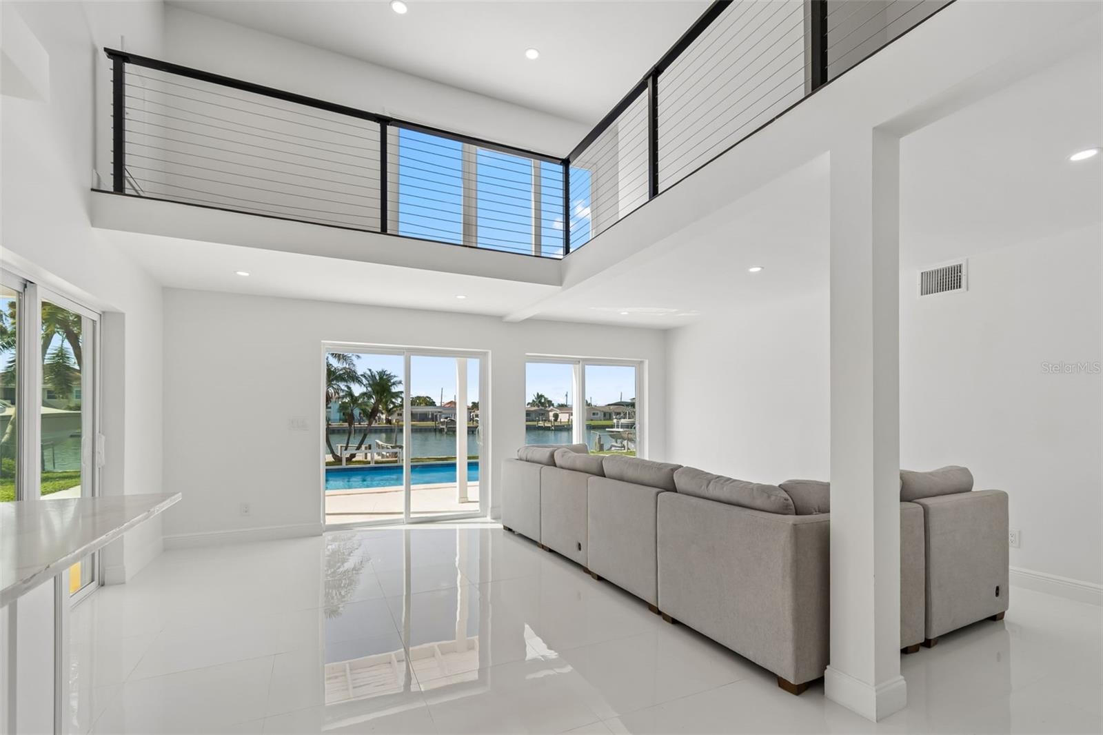 CAPRI ISLE - Residential