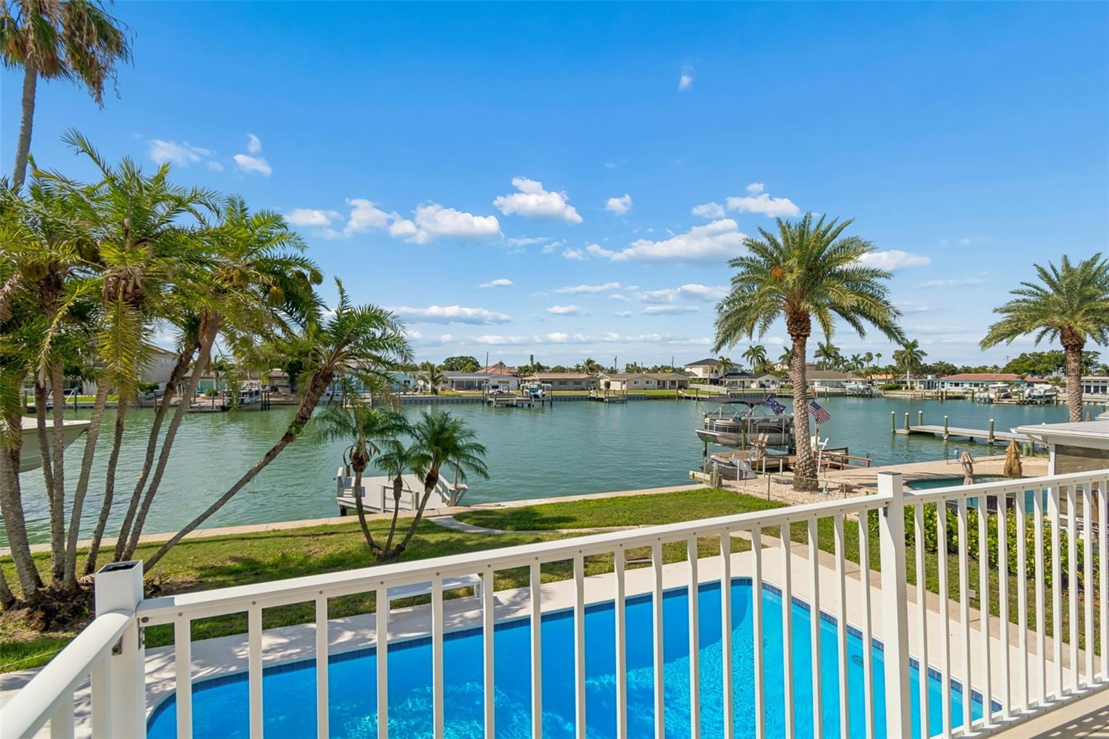 CAPRI ISLE - Residential
