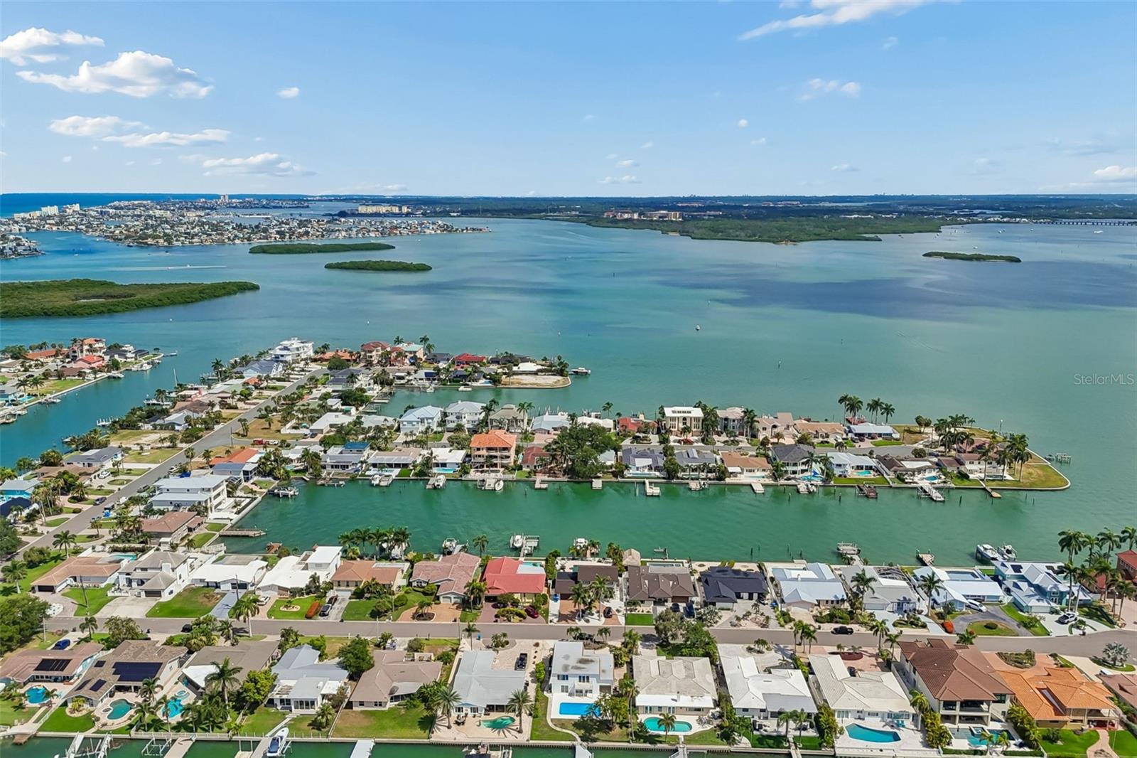 CAPRI ISLE - Residential