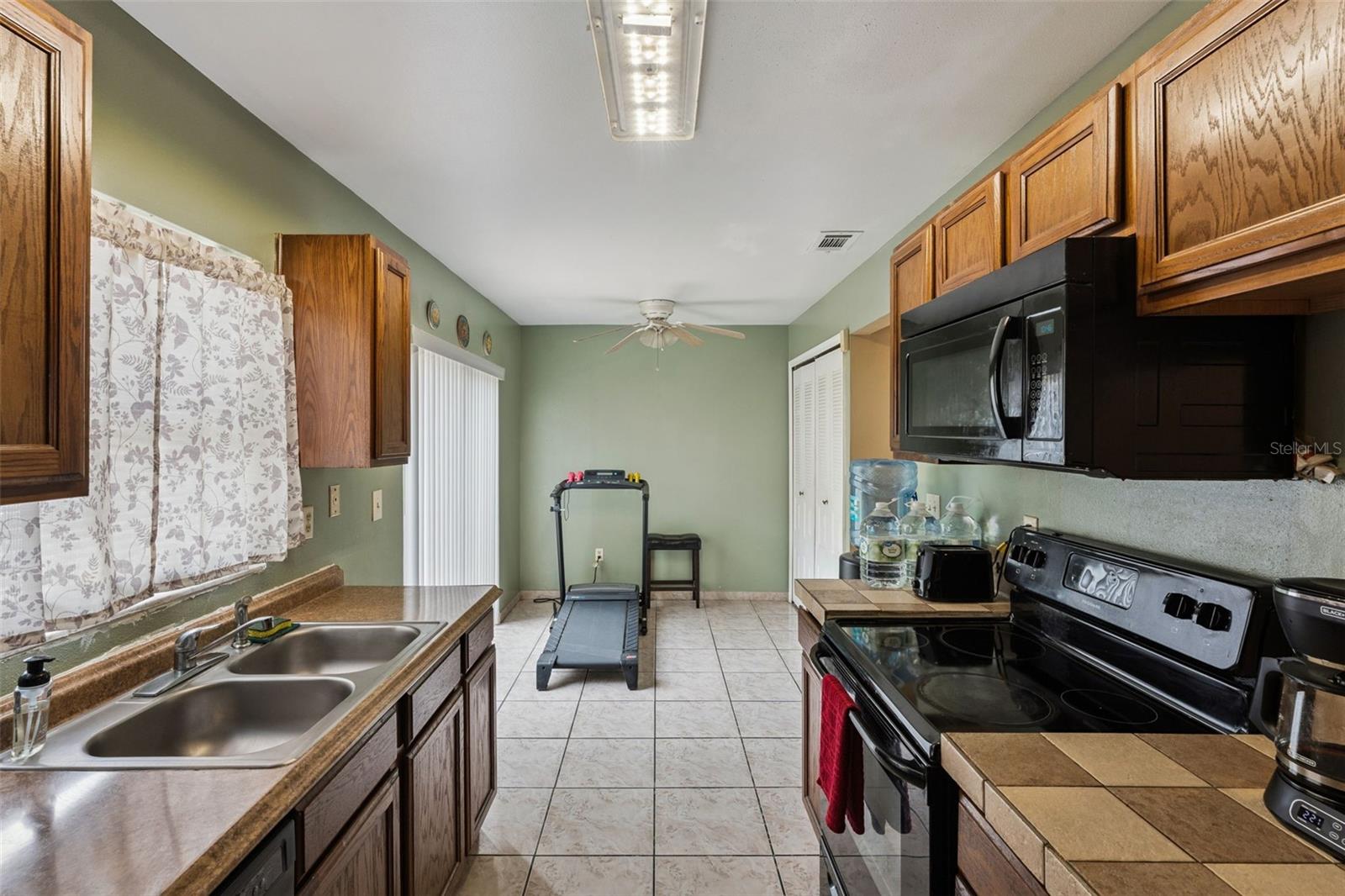 HIDDEN CREEK CONDO PH 04 - Residential
