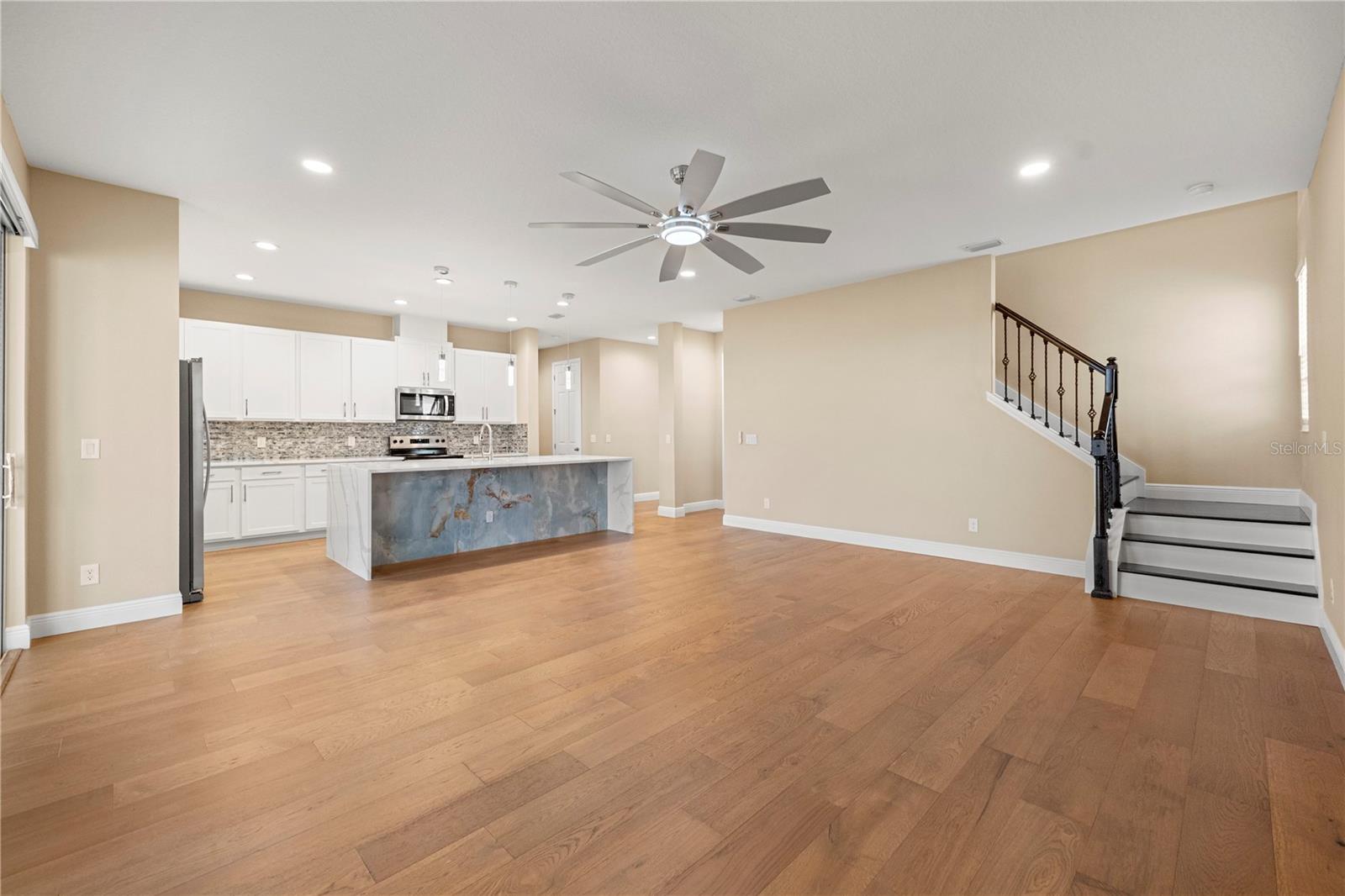 TRINITY LKS PH 4 - Residential Lease