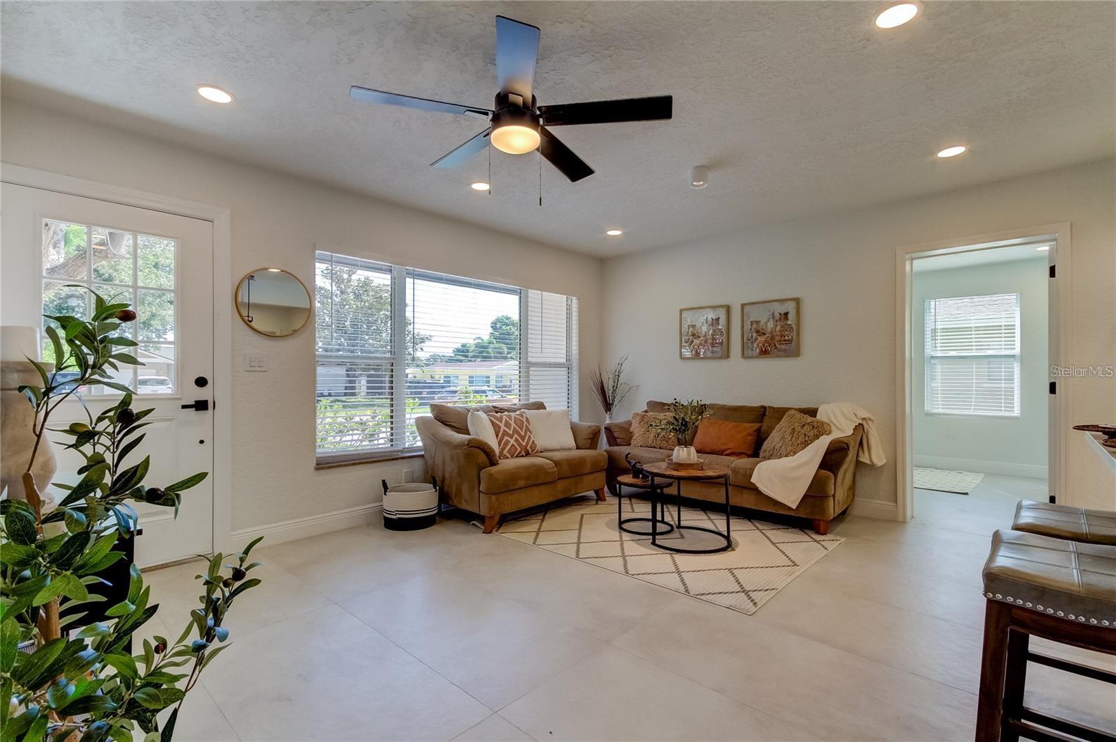 SEMINOLE LAKE VILLAGE 1ST ADD - Residential