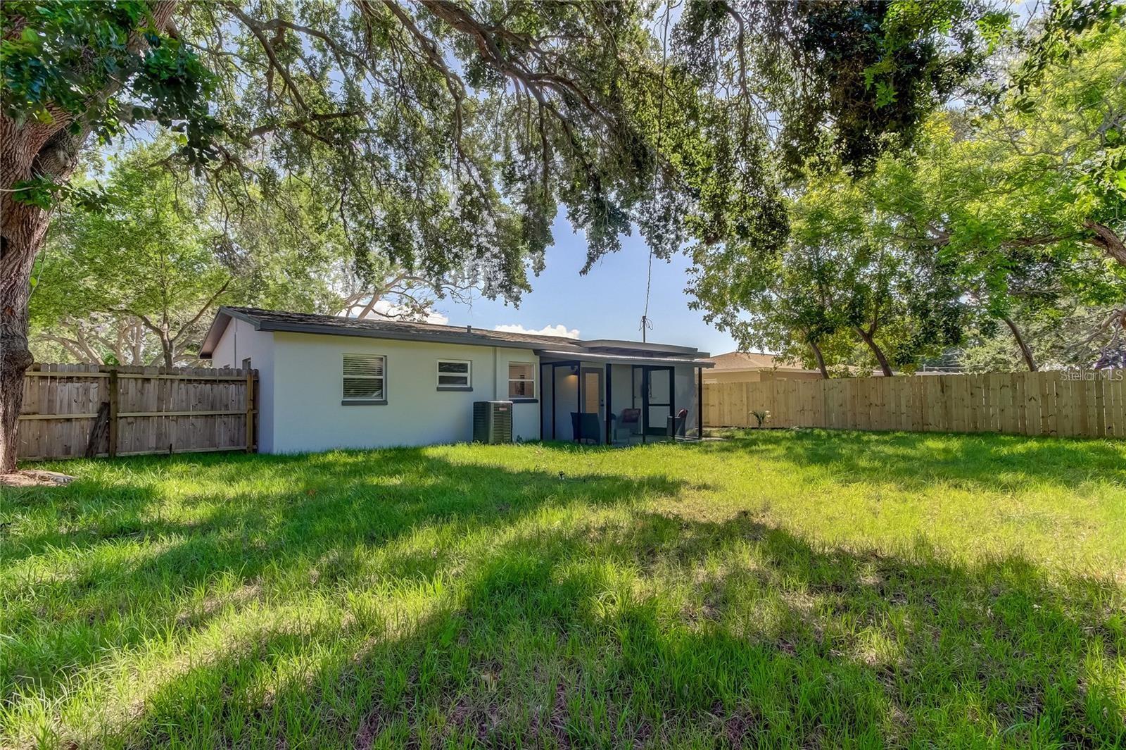 SEMINOLE LAKE VILLAGE 1ST ADD - Residential