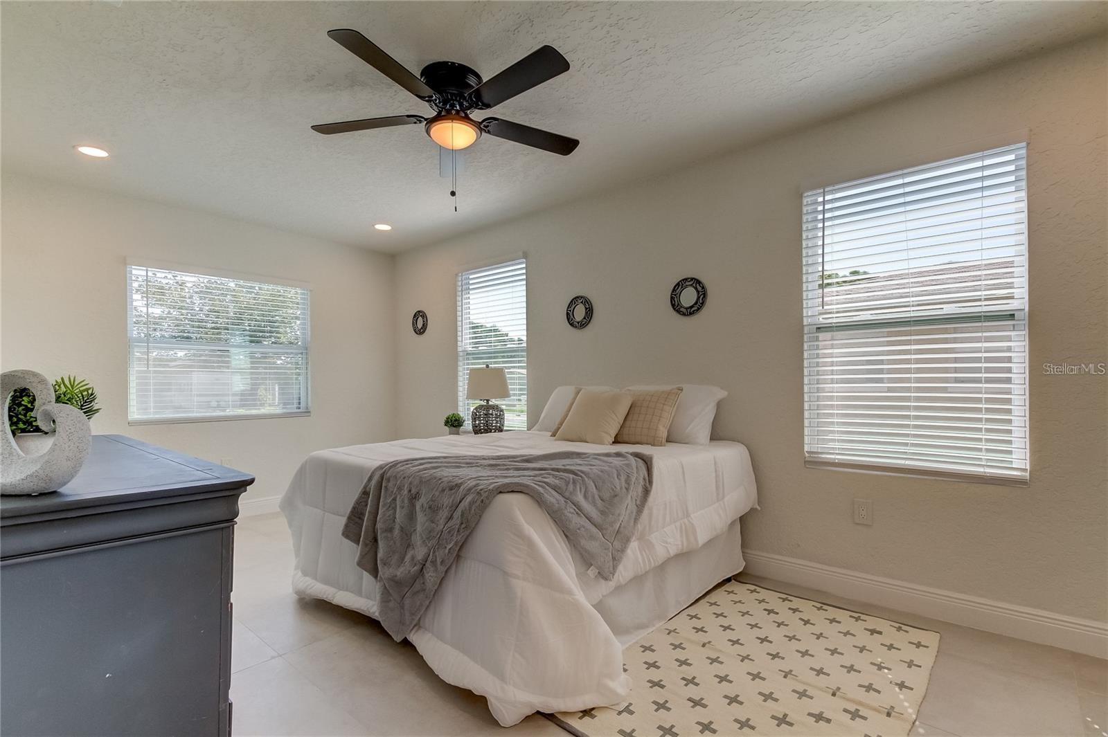 SEMINOLE LAKE VILLAGE 1ST ADD - Residential