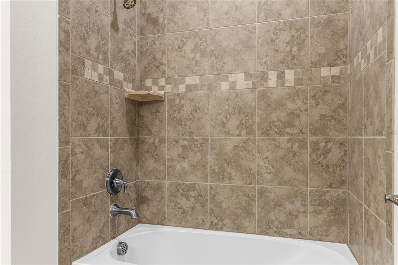 LAKEVIEW POINTE AT HORIZON WEST - Residential