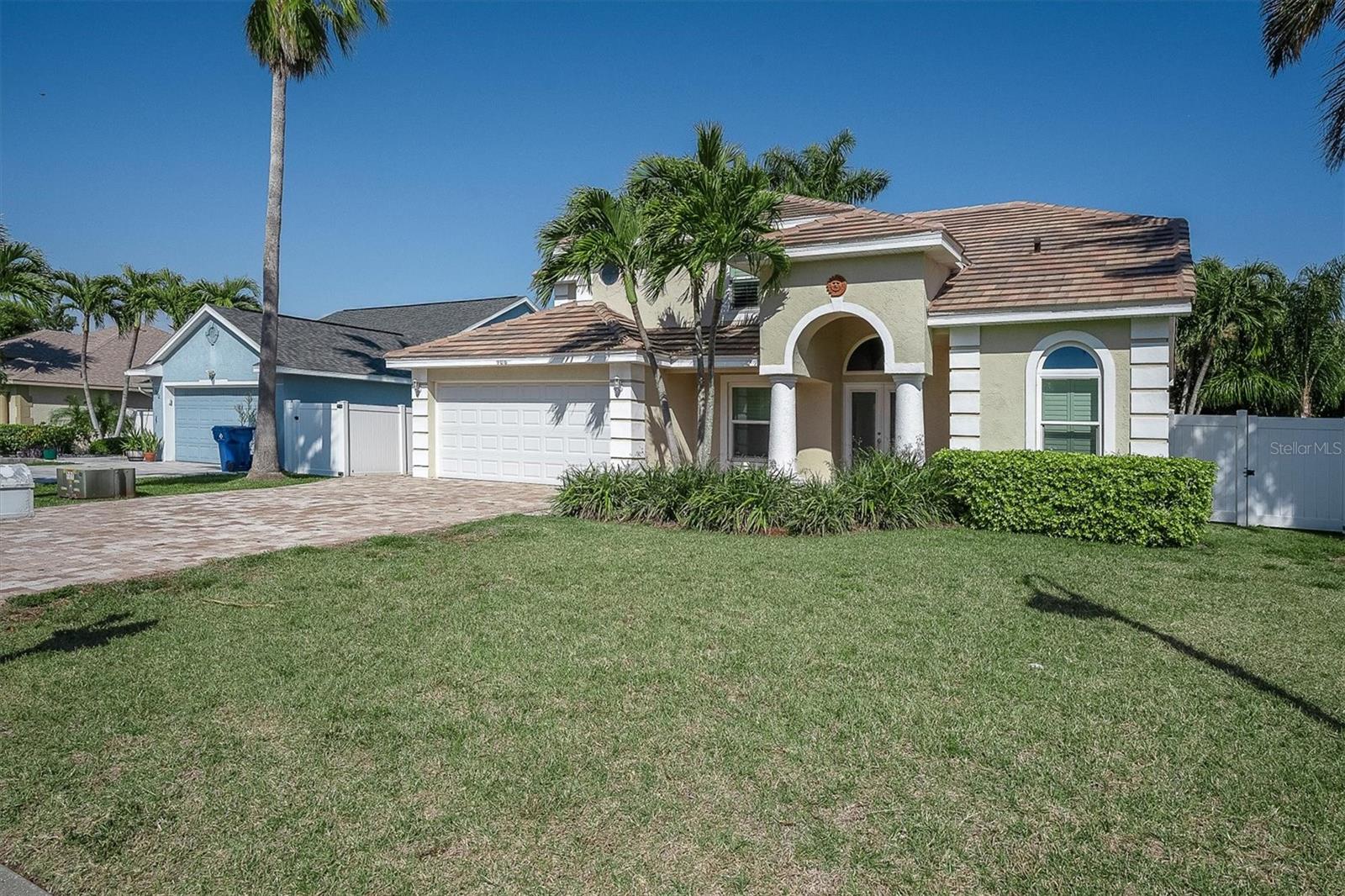 TIERRA VERDE LANDMARK - Residential